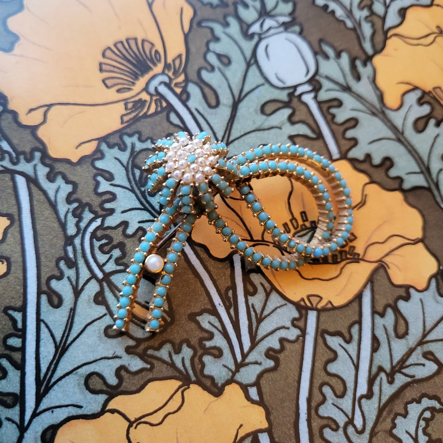 Brooch - Sphinx Faux Pearl and Turquoise Flower Ribbon Brooch