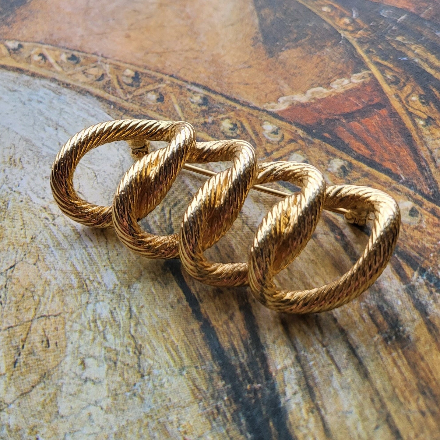 Brooch - Monet Gold Plait Chain Brooch