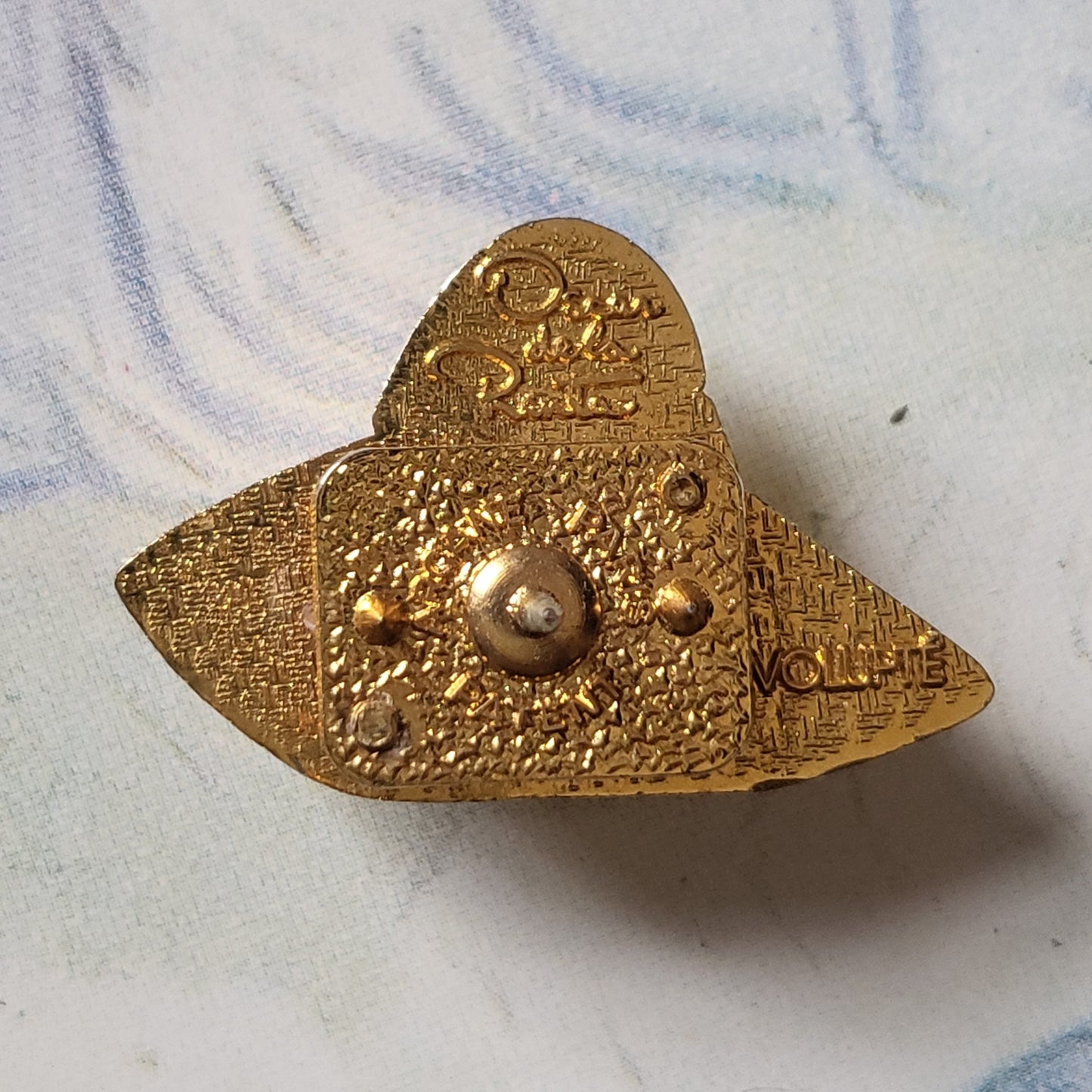 Brooch - Oscar de la Renta Volupte Gold Pin Brooch