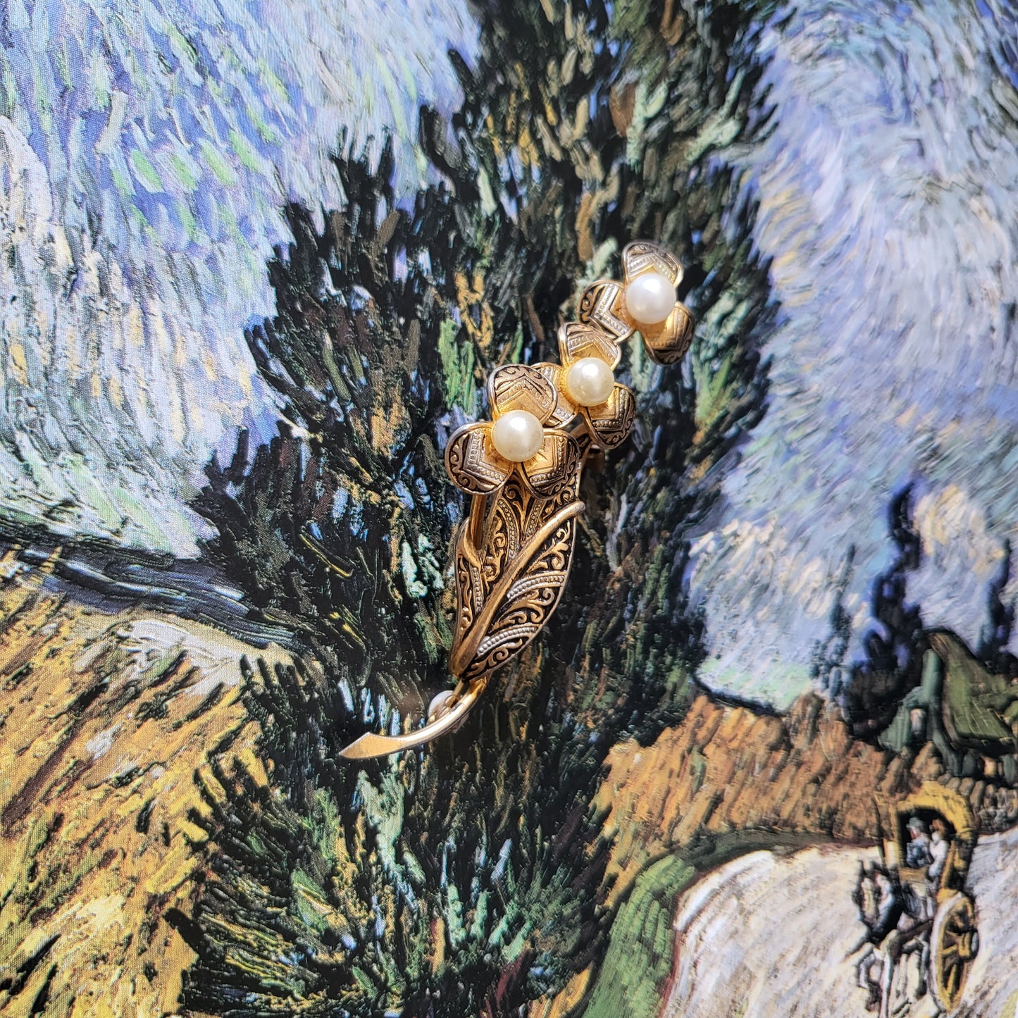 Brooch - Damascene Faux Pearl Three Flowers Brooch