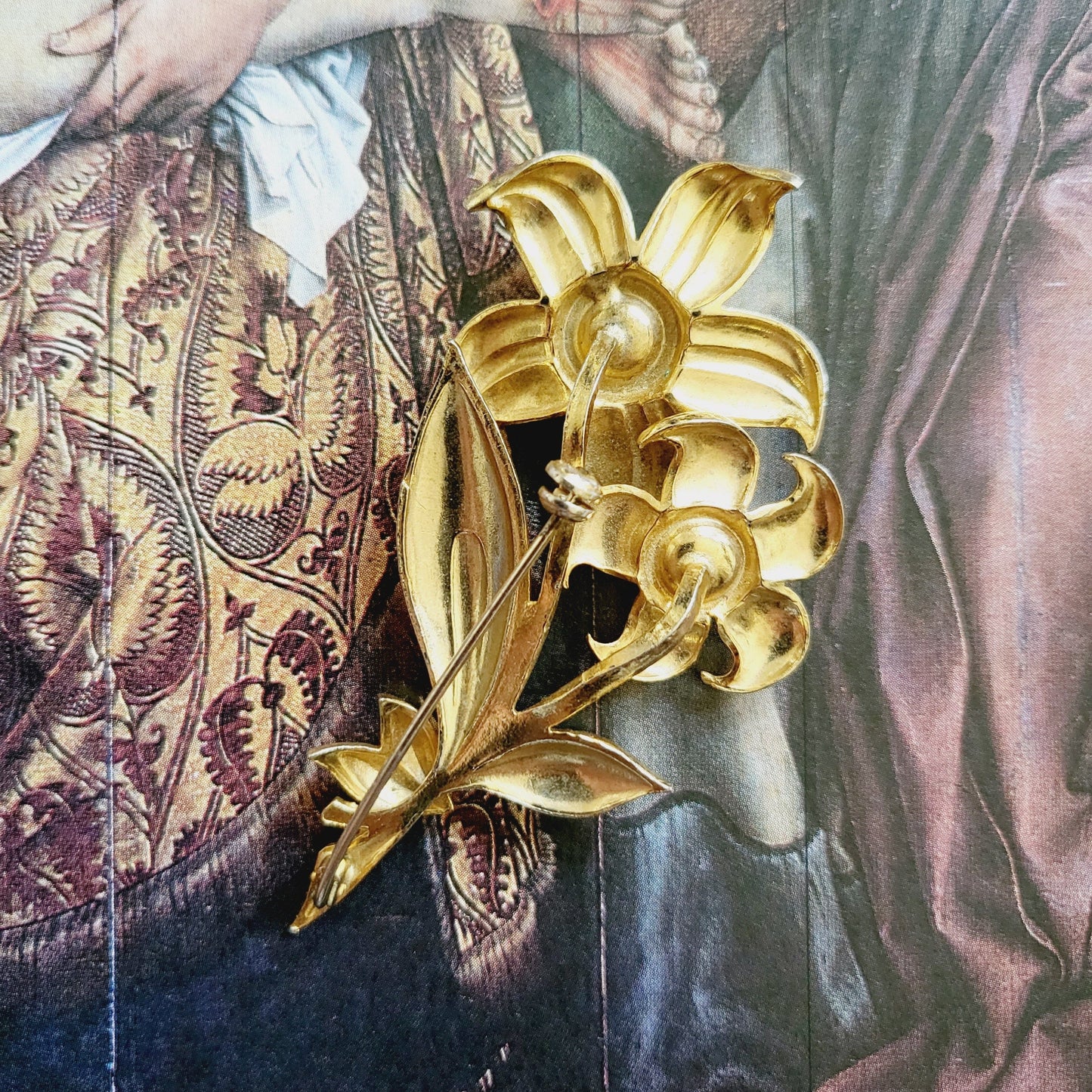Brooch - Damascene Faux Pearl Flowers Brooch
