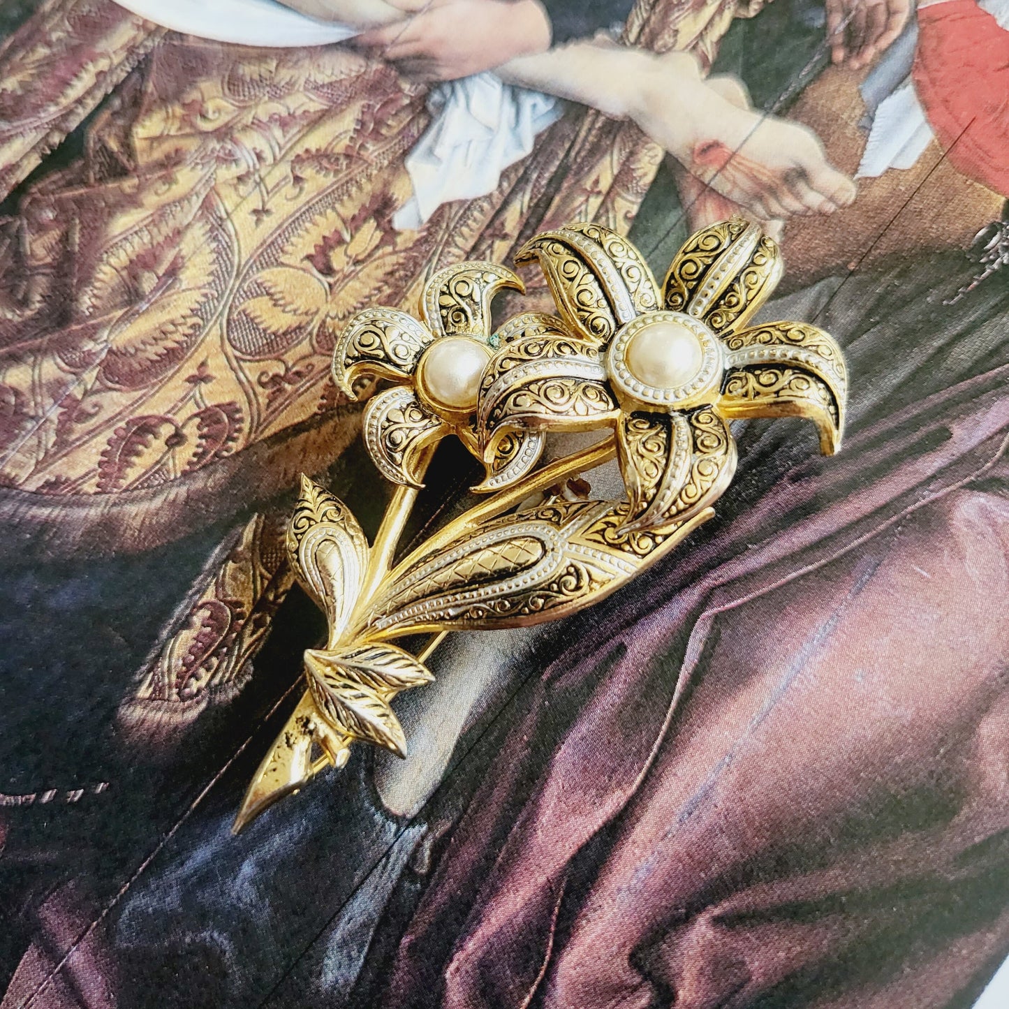 Brooch - Damascene Faux Pearl Flowers Brooch