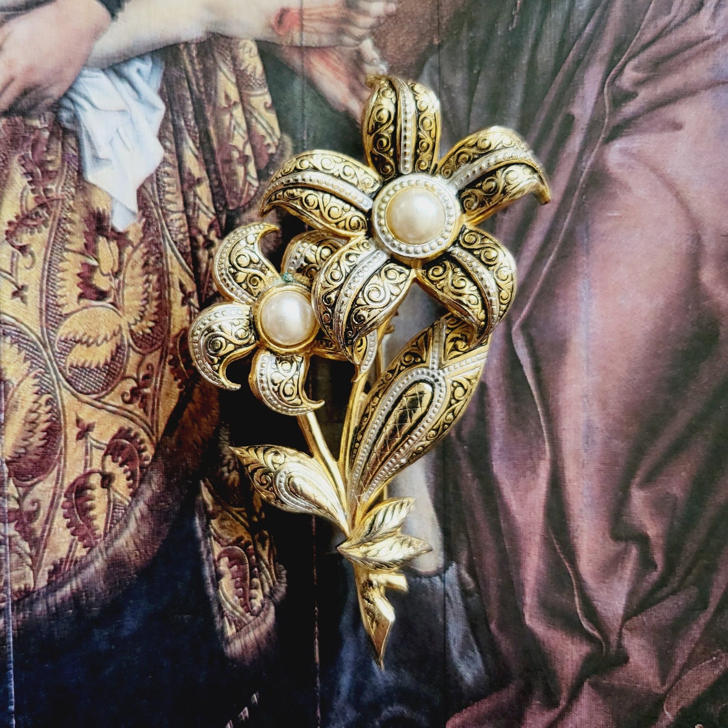 Brooch - Damascene Faux Pearl Flowers Brooch