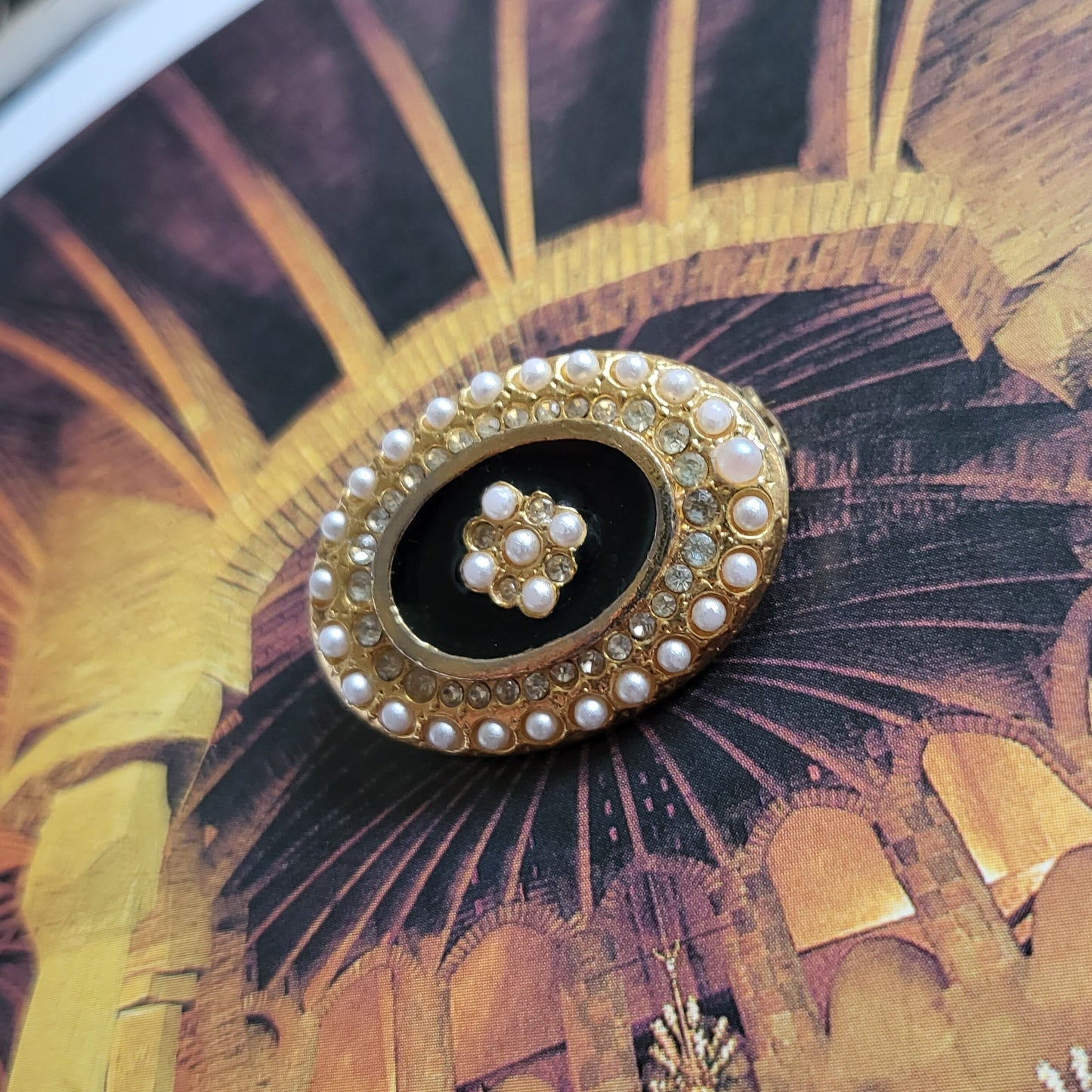 Brooch - Exquisite Black Mourning Brooch