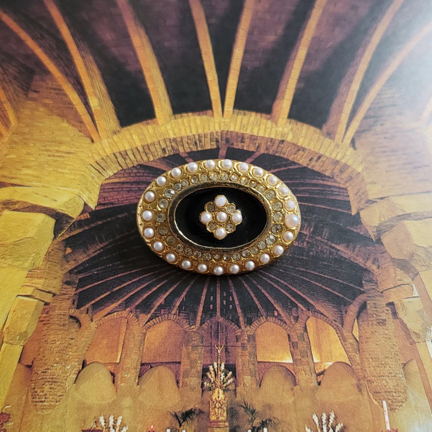 Brooch - Exquisite Black Mourning Brooch