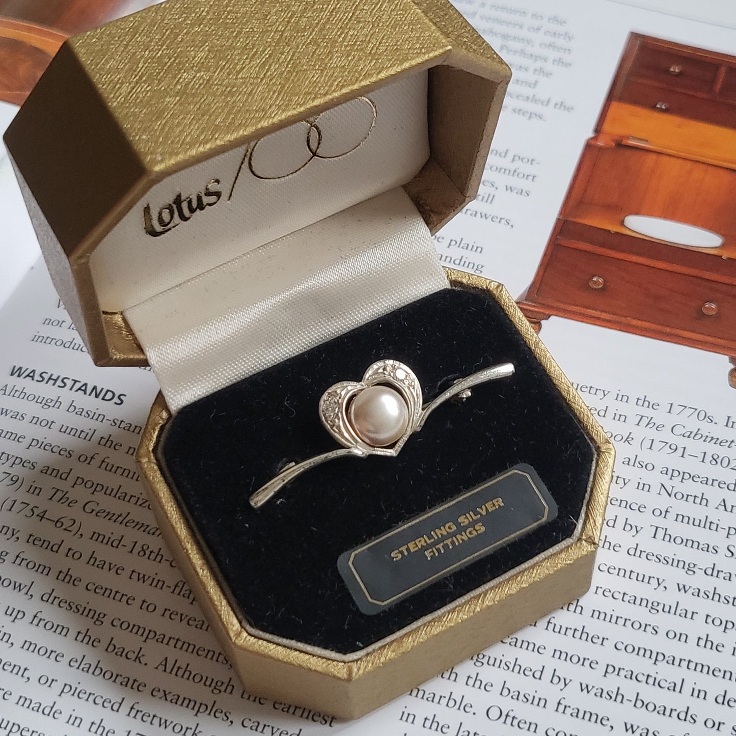 Brooch - Silver Pearl and Crystal Heart Bar Brooch