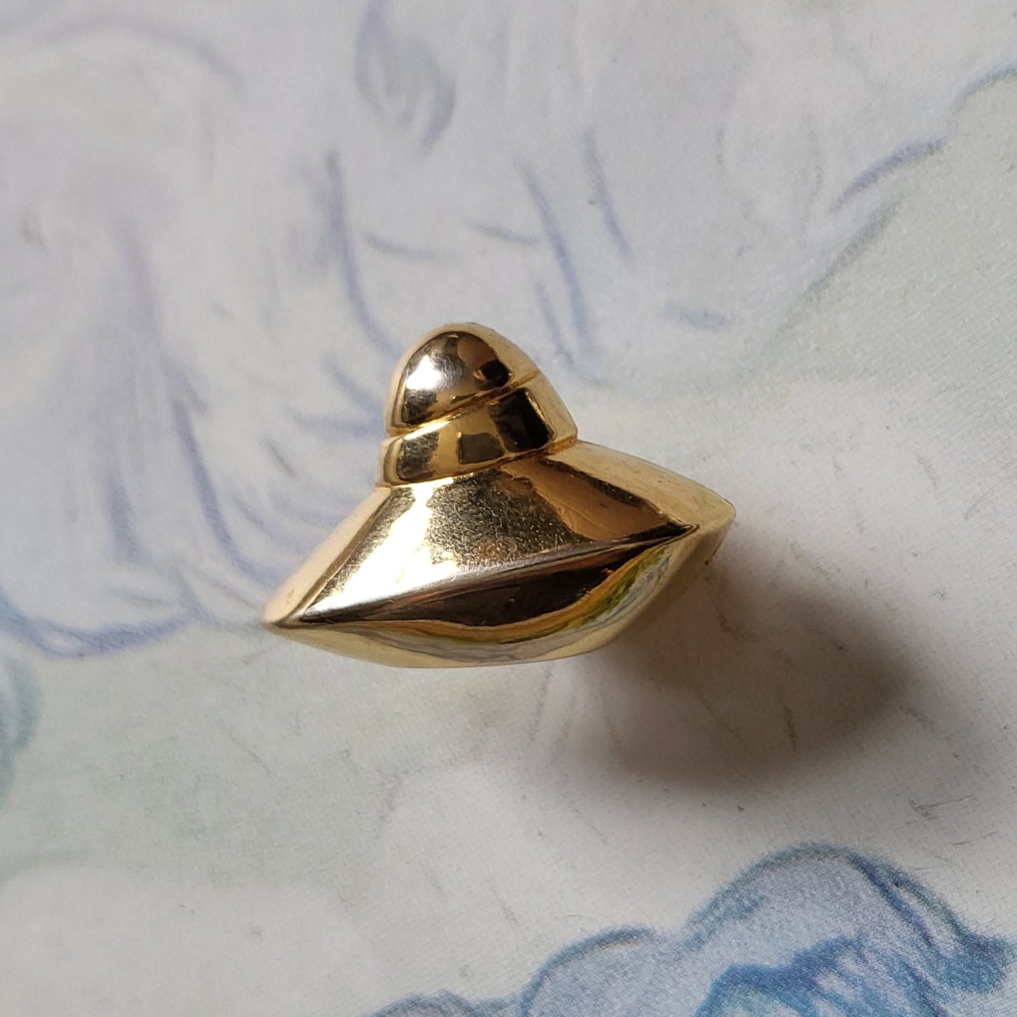 Brooch - Oscar de la Renta Volupte Gold Pin Brooch