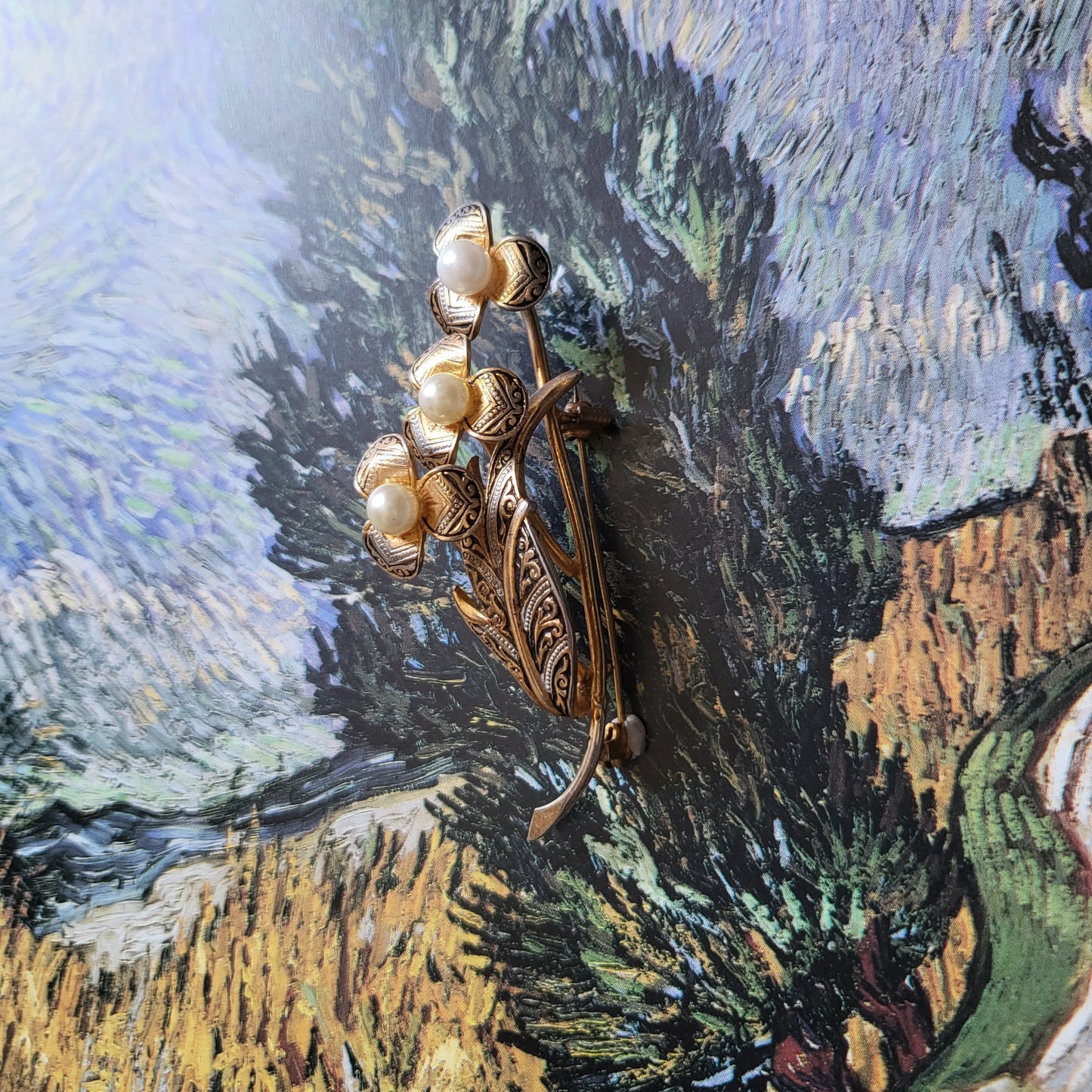 Brooch - Damascene Faux Pearl Three Flowers Brooch