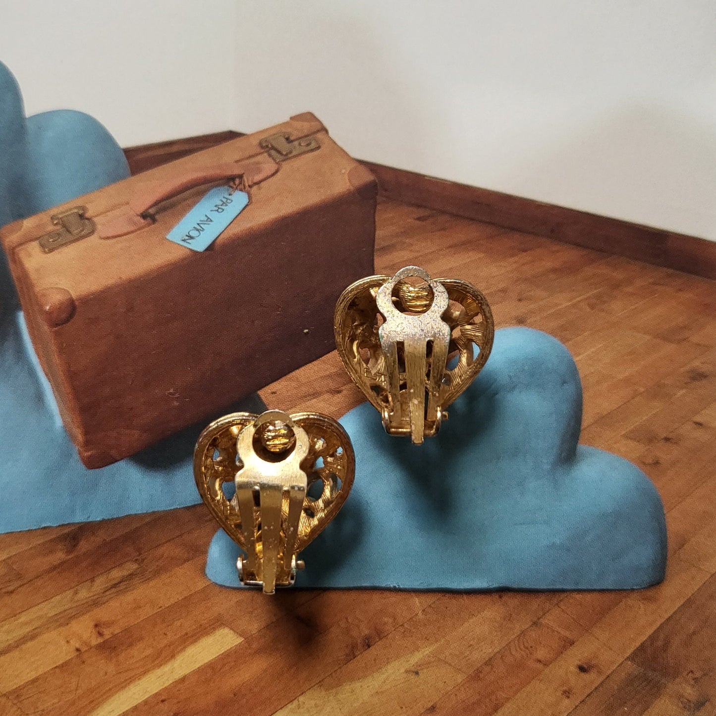 Clip on - Sphinx Hearts and Turquoise Cluster Clip on Earrings