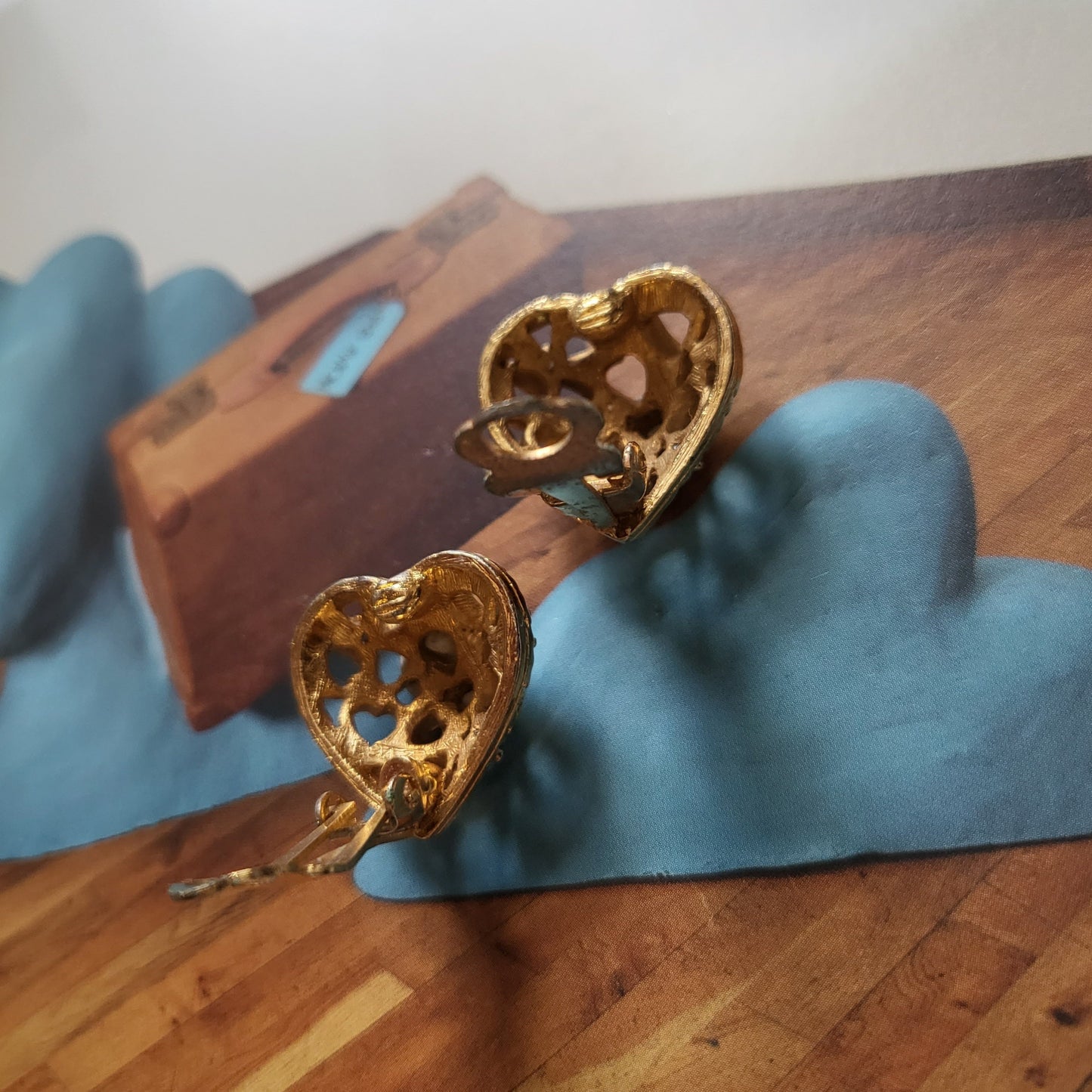 Clip on - Sphinx Hearts and Turquoise Cluster Clip on Earrings