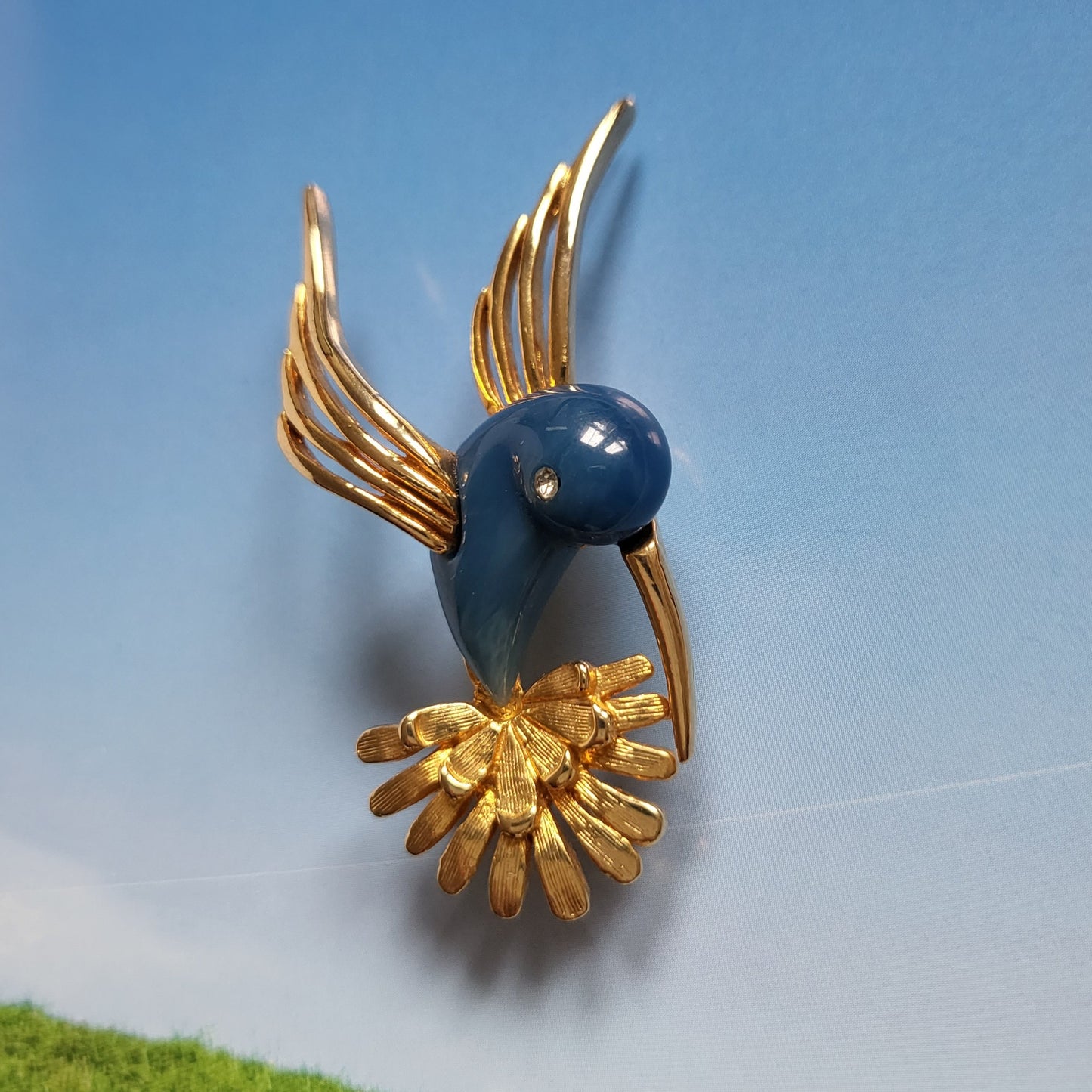 Brooch - Sphinx Blue Lucite Body Hummingbird Brooch