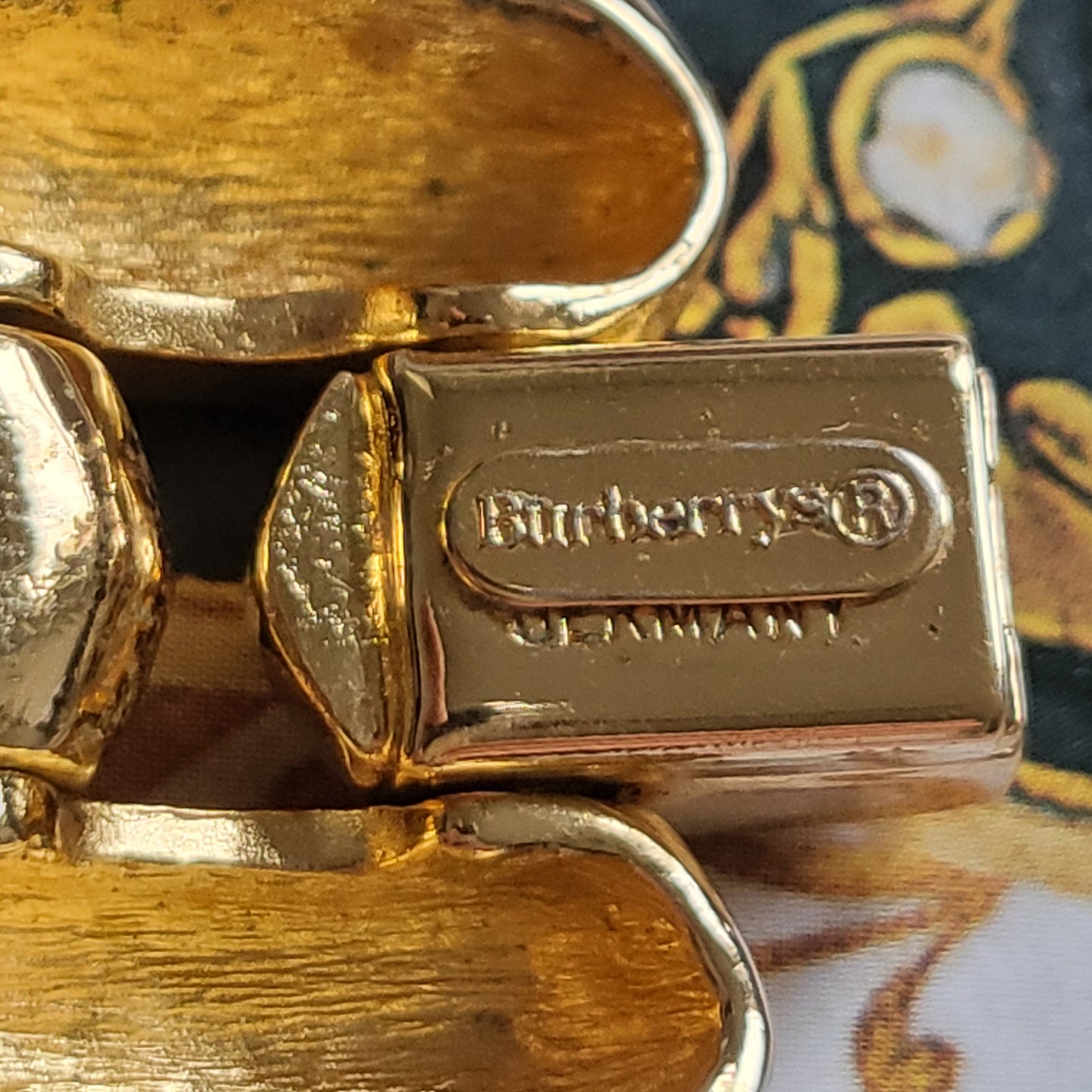 Bracelet - Burberrys Gold Chunky Panther Chain Link Bracelet