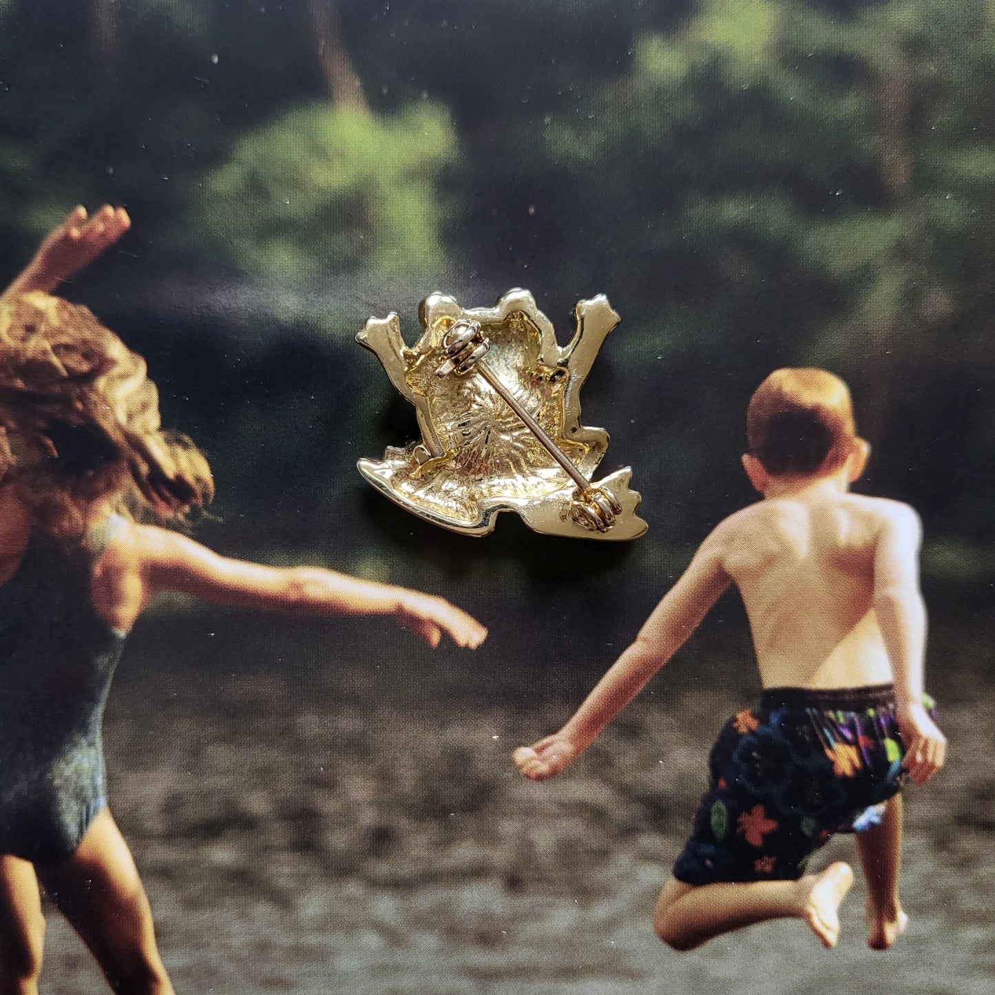 Brooch - Green Crystal Belly Jumping Frog Brooch