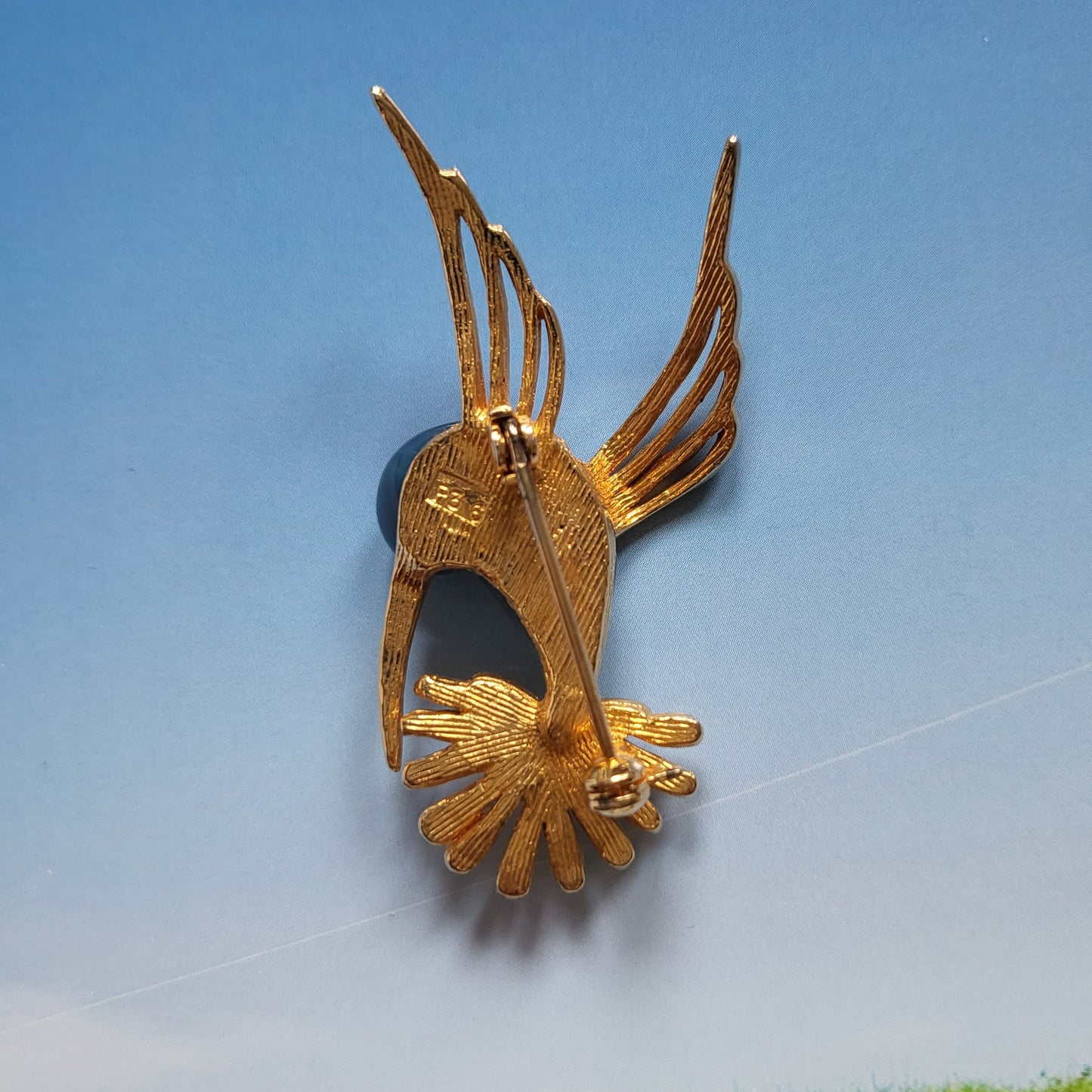 Brooch - Sphinx Blue Lucite Body Hummingbird Brooch