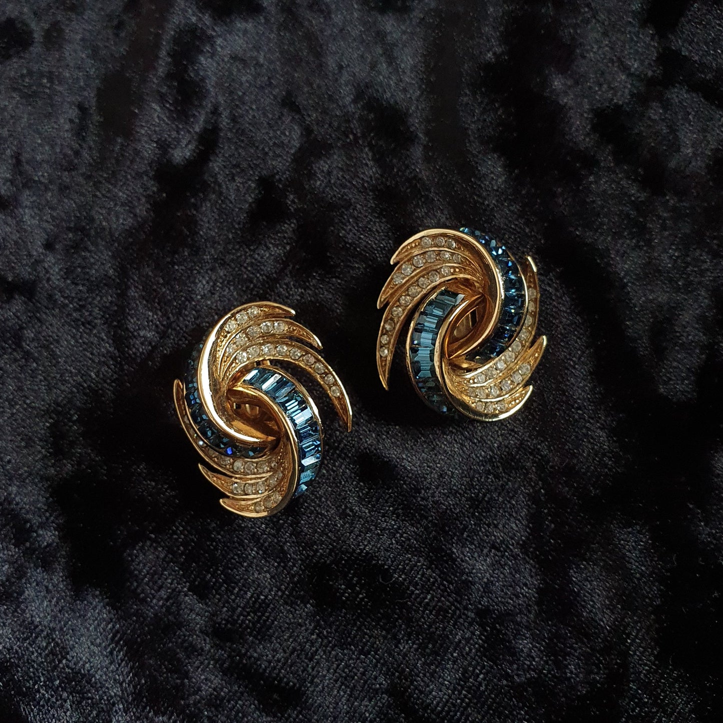 Clip on - Attwood and Sawyer Blue and Clear Crystals Swirl Clip On Earrings