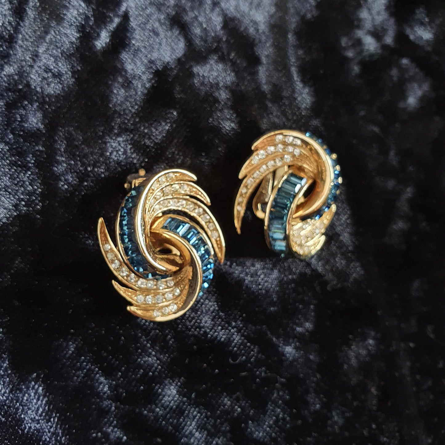 Clip on - Attwood and Sawyer Blue and Clear Crystals Swirl Clip On Earrings