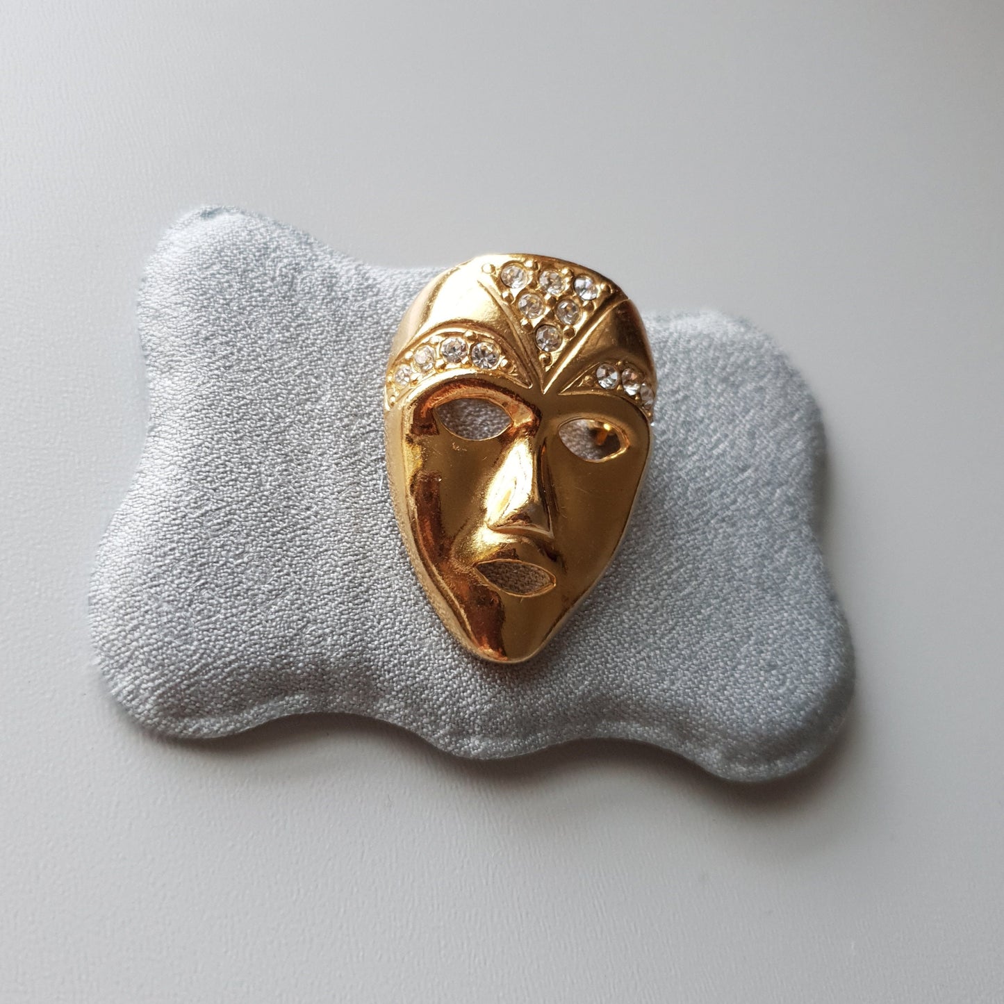 Brooch - Sphinx Gold Crystal Mask Brooch