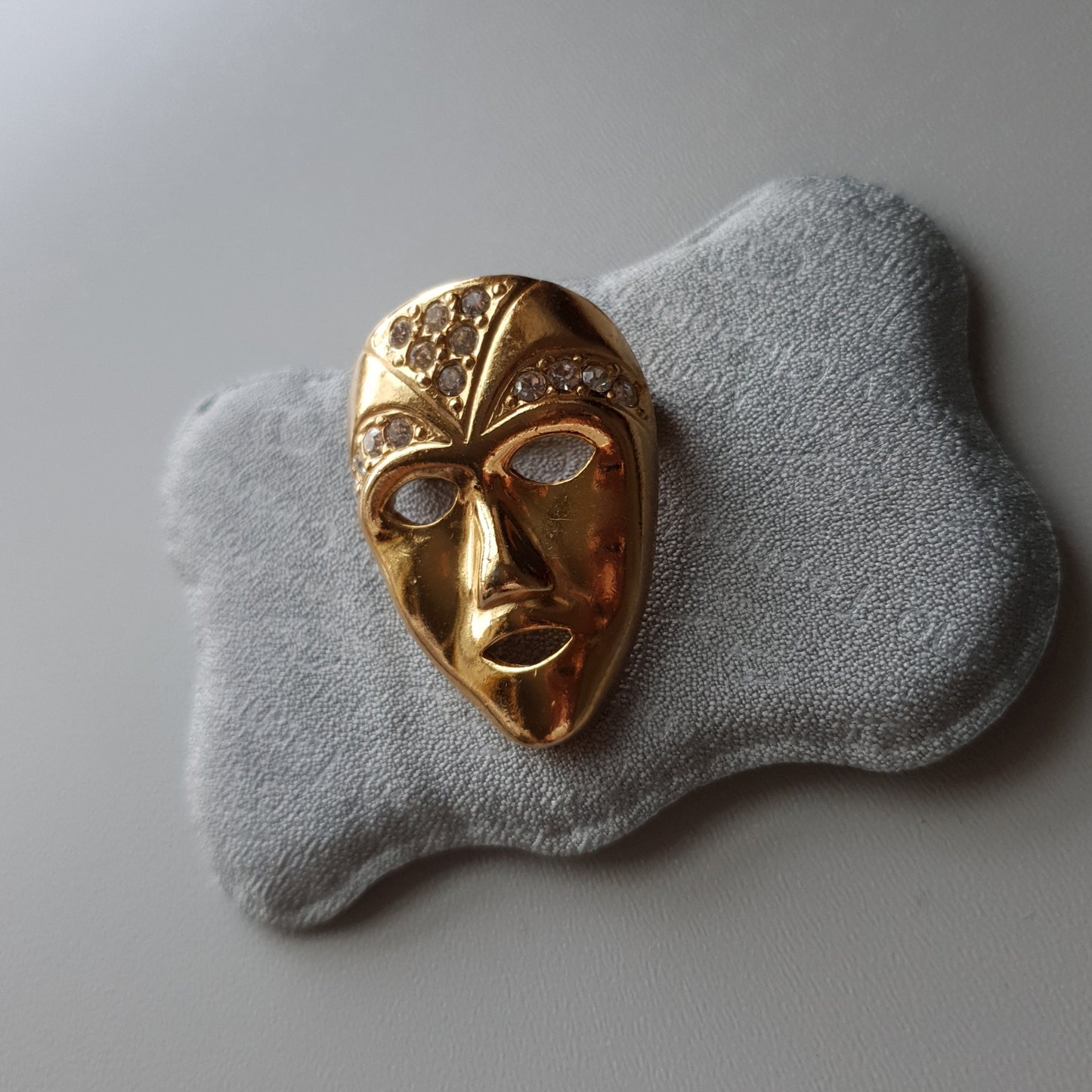 Brooch - Sphinx Gold Crystal Mask Brooch