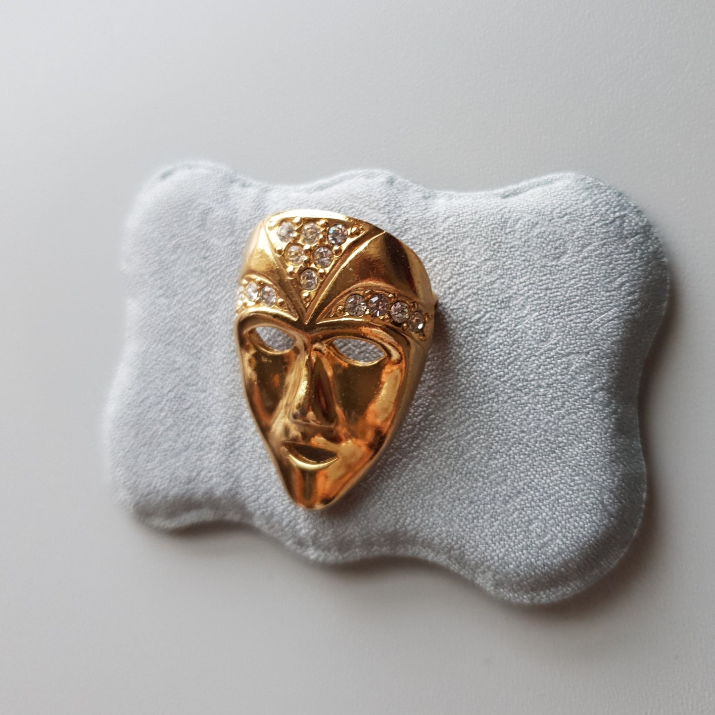 Brooch - Sphinx Gold Crystal Mask Brooch