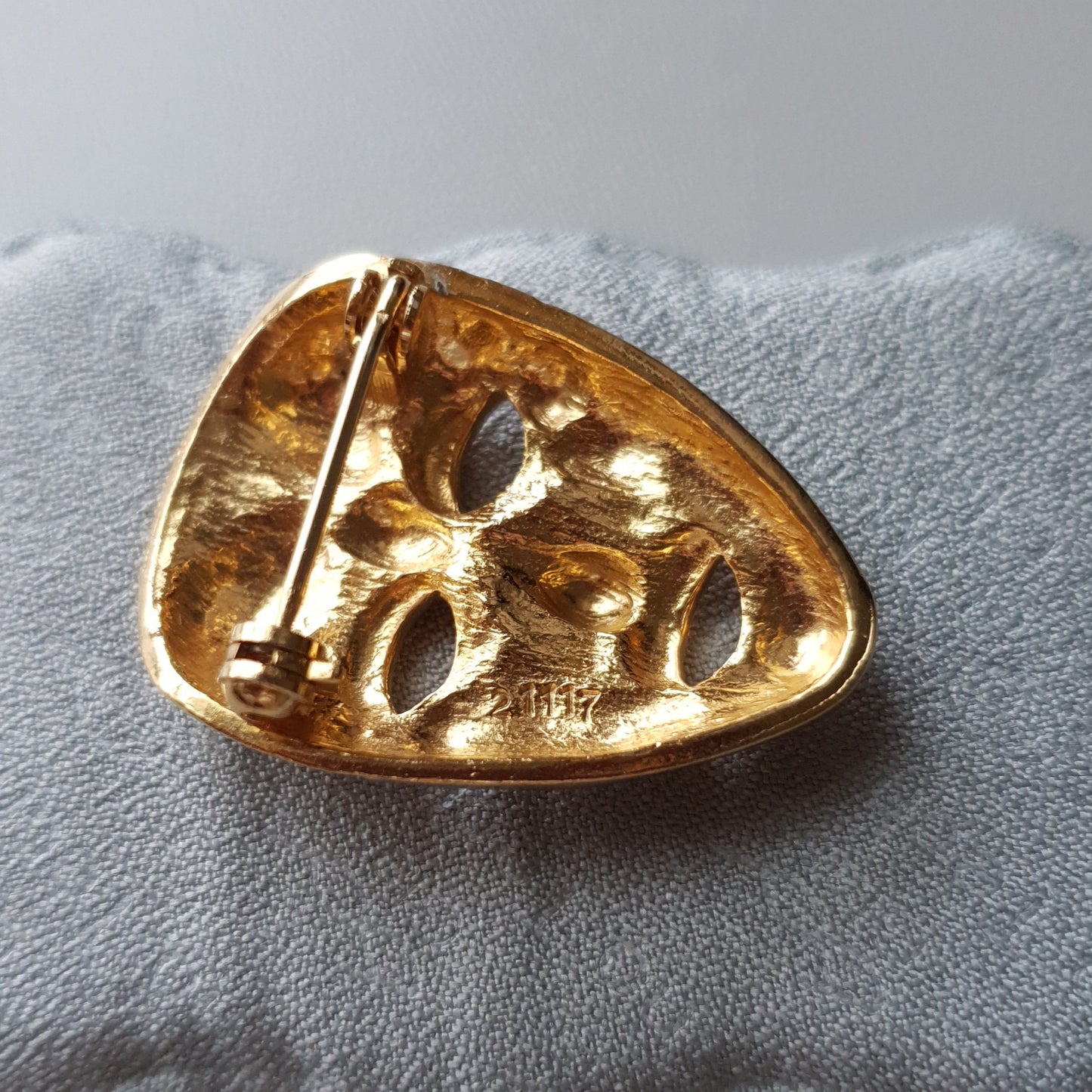 Brooch - Sphinx Gold Crystal Mask Brooch