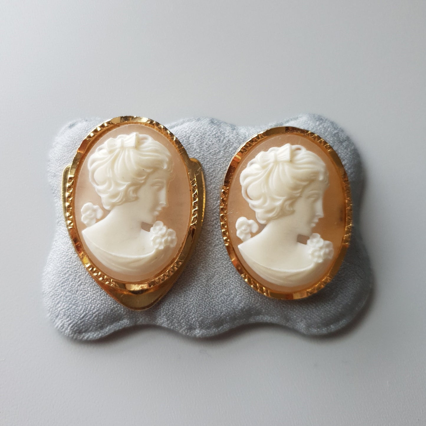 Brooch - Sphinx Oval Cameo Brooch