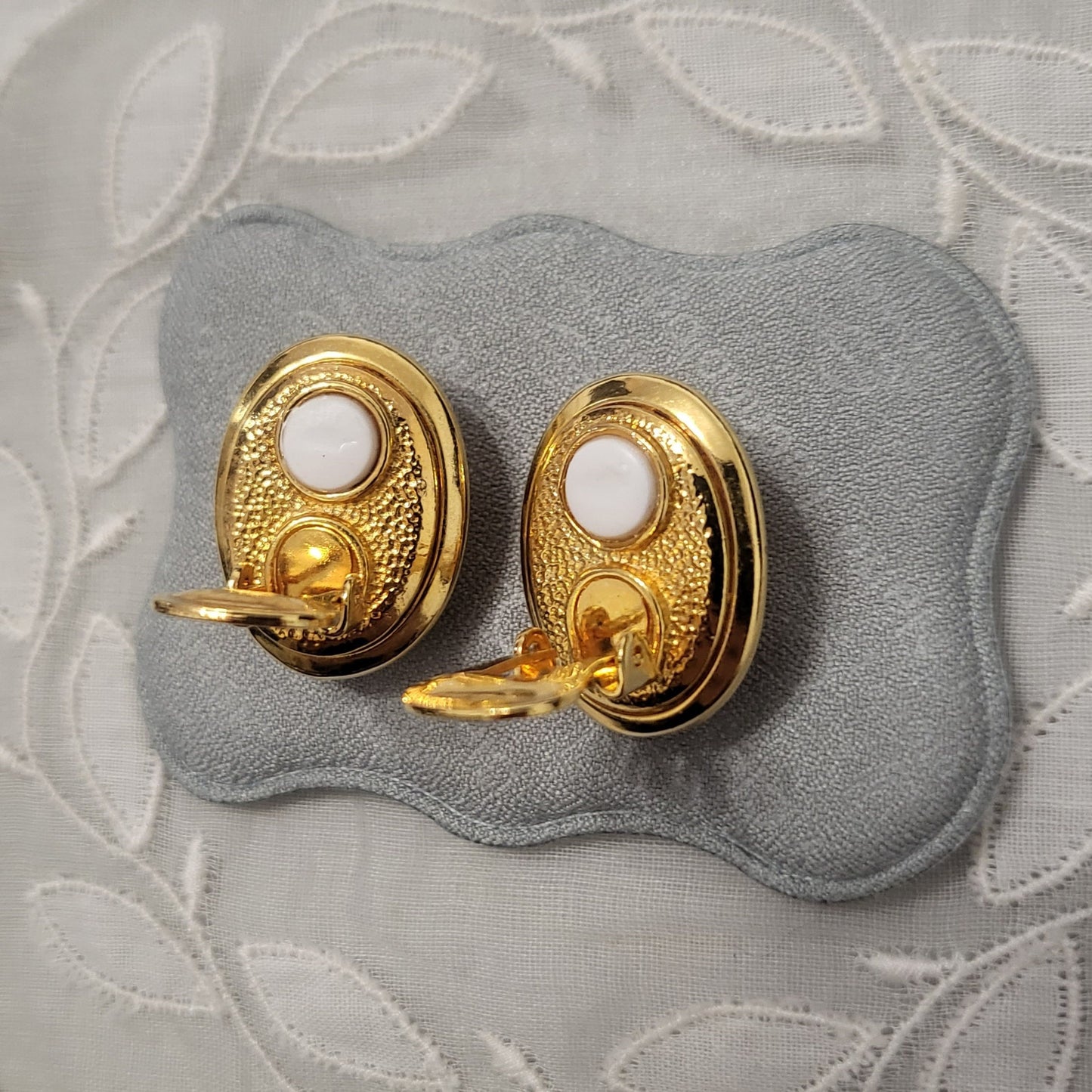 Clip on - Vintage Blue and White Cabochon Lattice Clip On Earrings