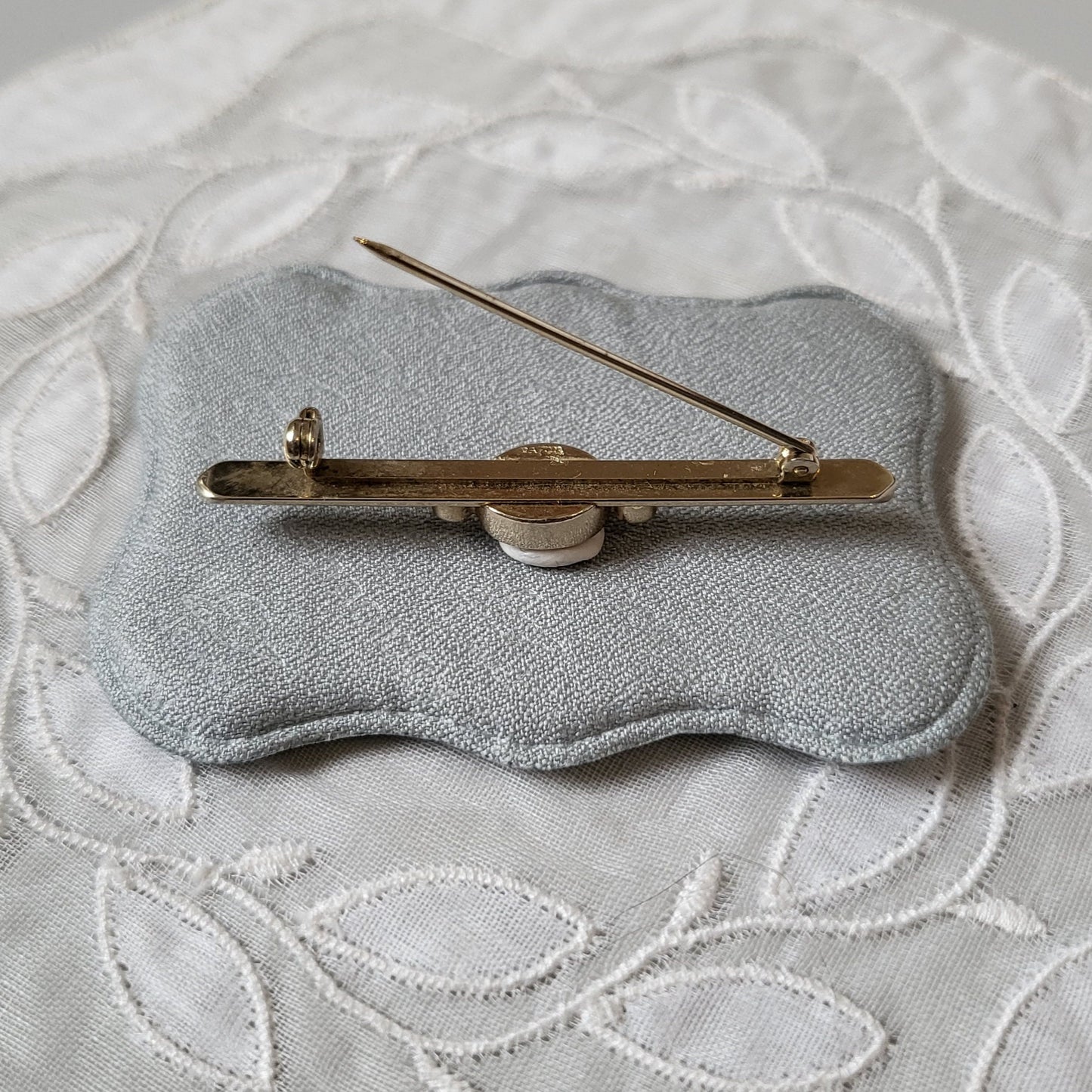 Brooch - Avon Pink Opaline Bar Brooch