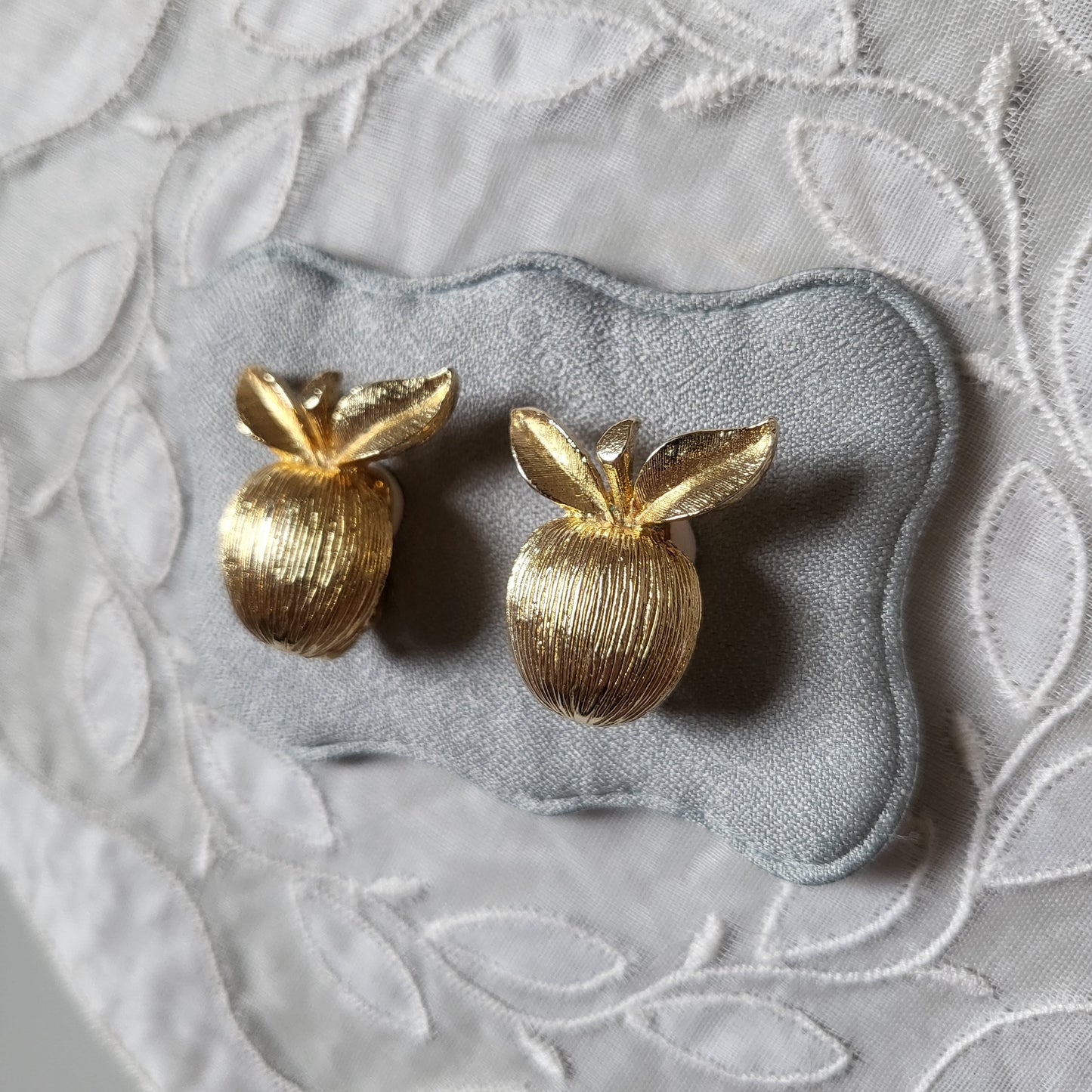 Clip on - Sarah Coventry Gold Apple Clip on Earrings
