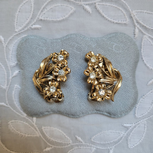 Clip on - Gold Crystal Flowers Clip On Earrings