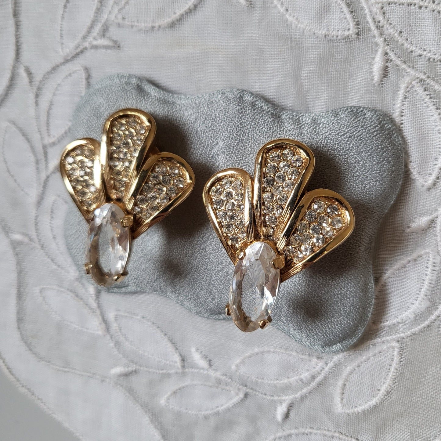 Clip on - Crystal Feather Fan Shaped Clip On Earrings