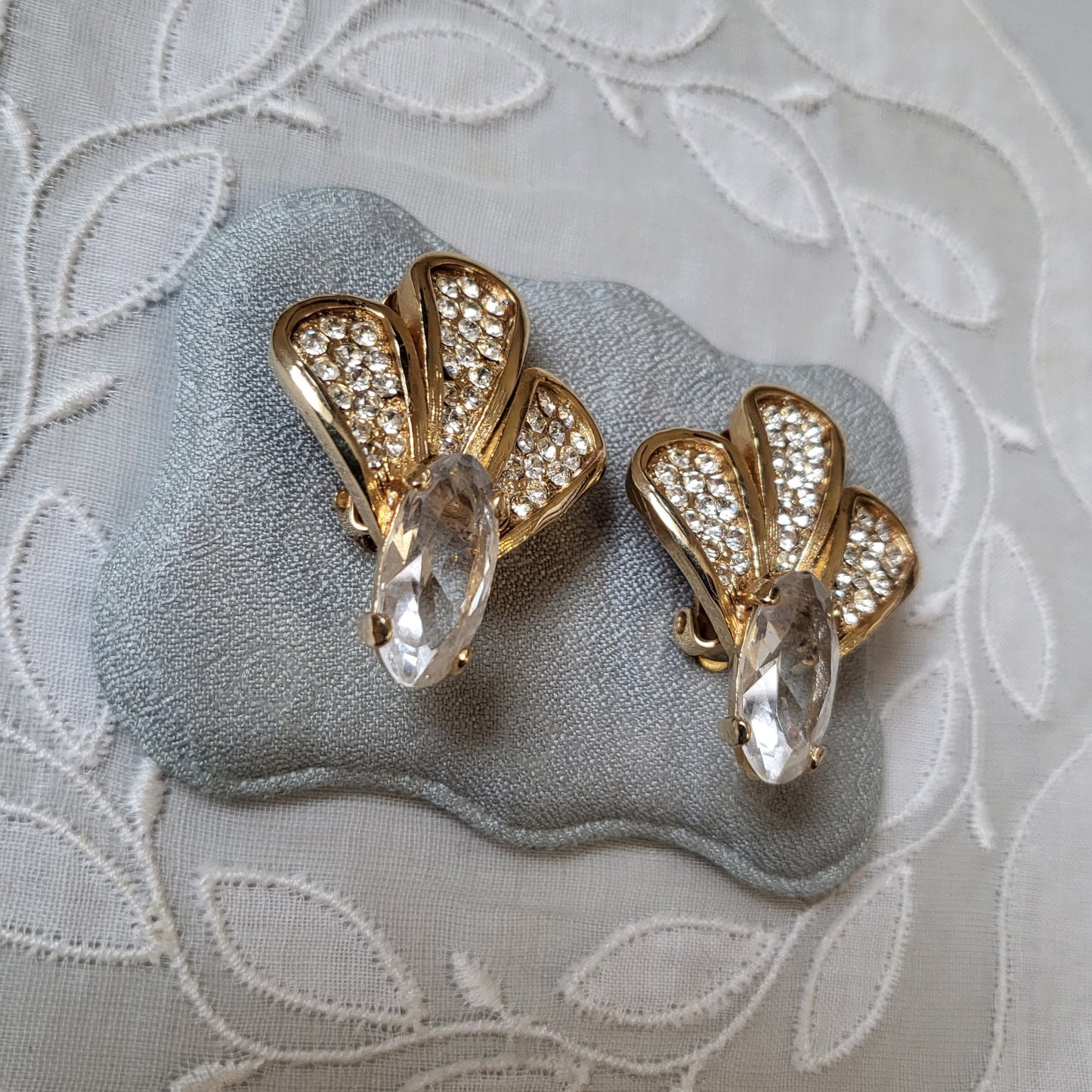 Clip on - Crystal Feather Fan Shaped Clip On Earrings