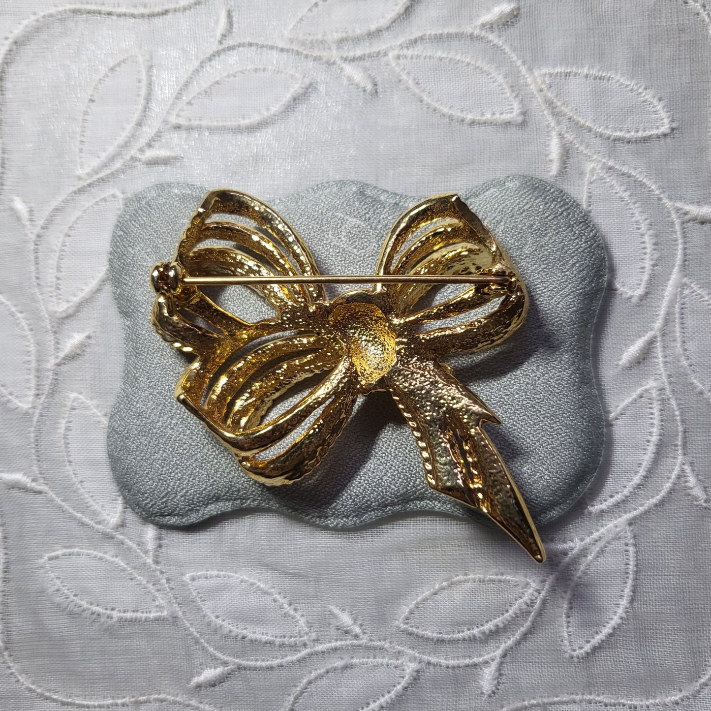 Brooch - Gold Crystal Bow Brooch