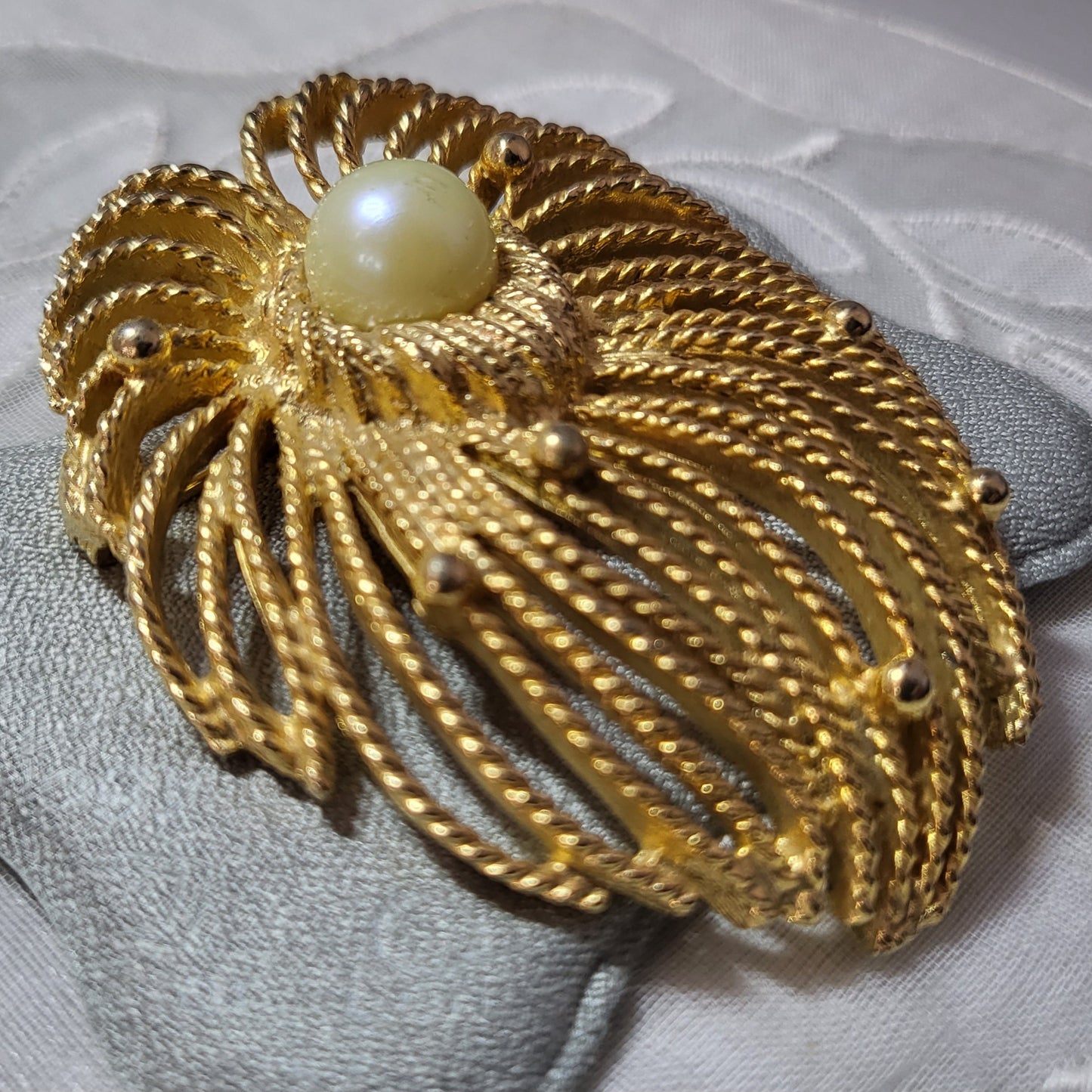 Brooch - Caroline Statement Pearl Brooch