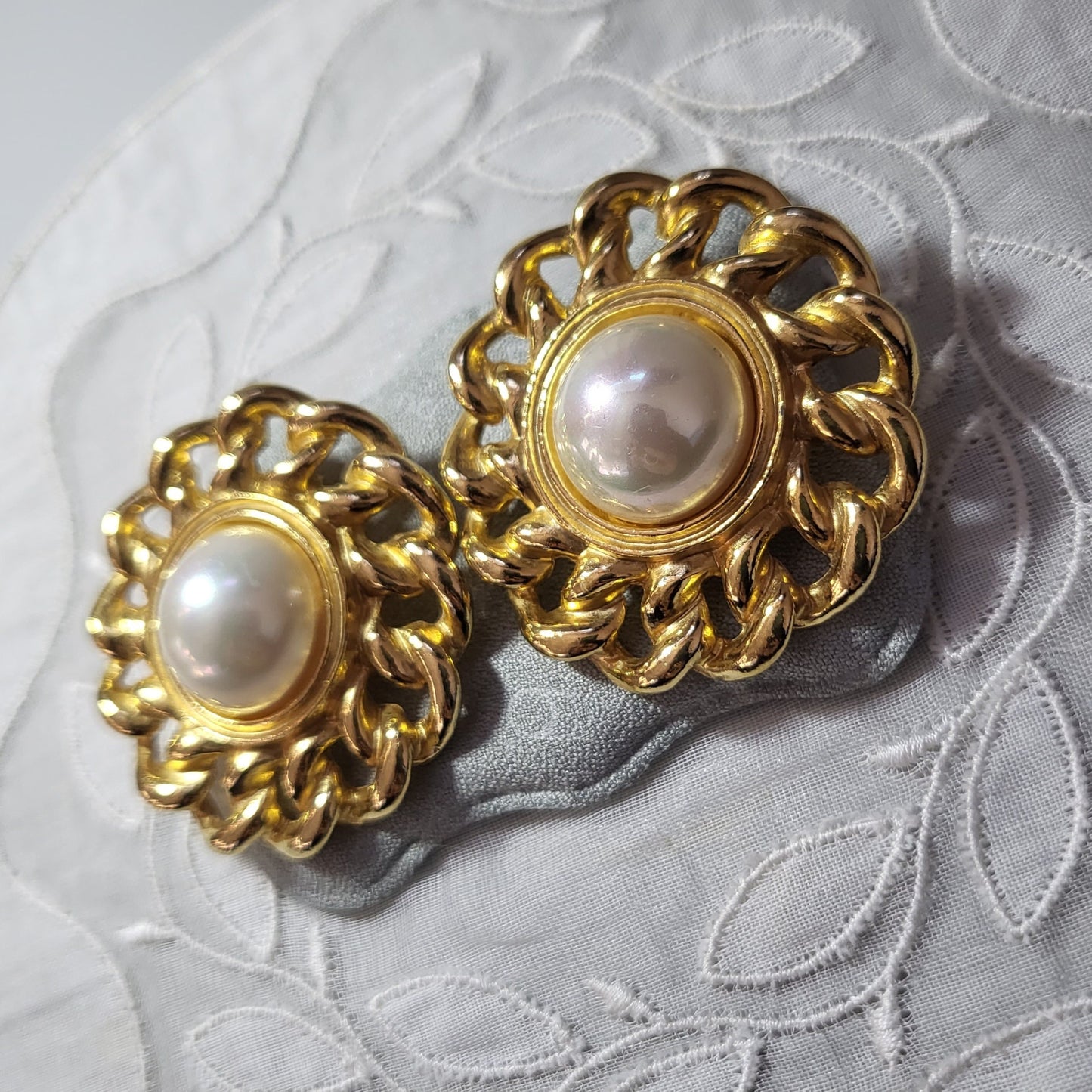 Clip on - Sphinx Statement Pearl Clip on Earrings