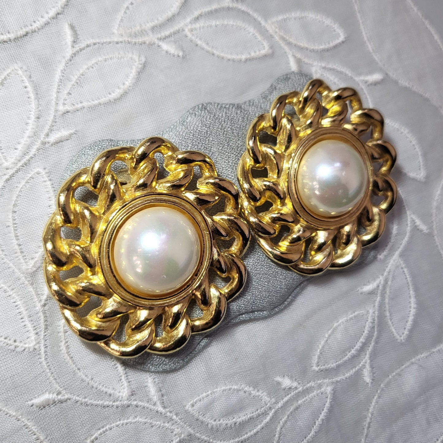 Clip on - Sphinx Statement Pearl Clip on Earrings