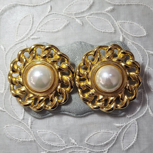Clip on - Sphinx Statement Pearl Clip on Earrings