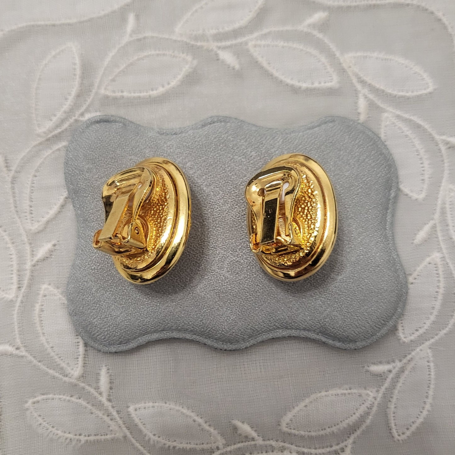 Clip on - Vintage Blue and White Cabochon Lattice Clip On Earrings