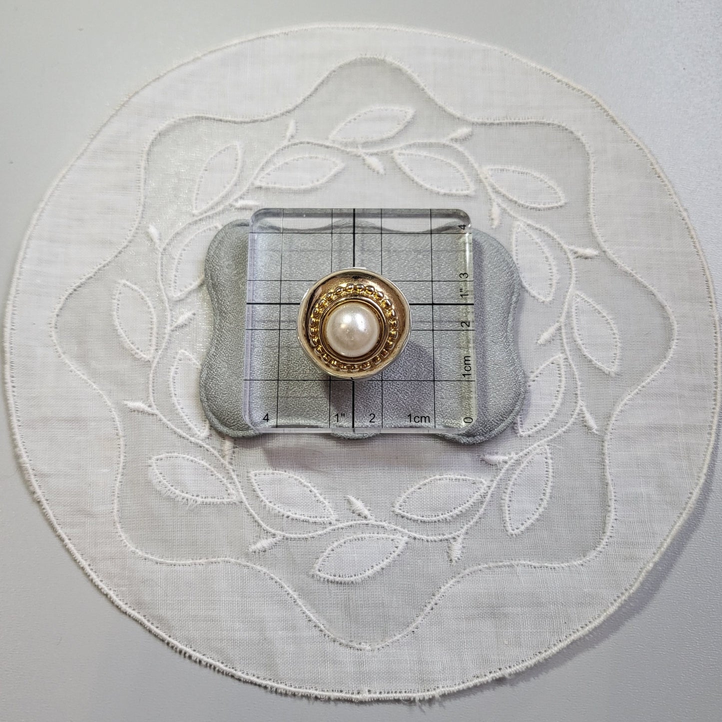 Posts - Round Pearl Stud Earrings