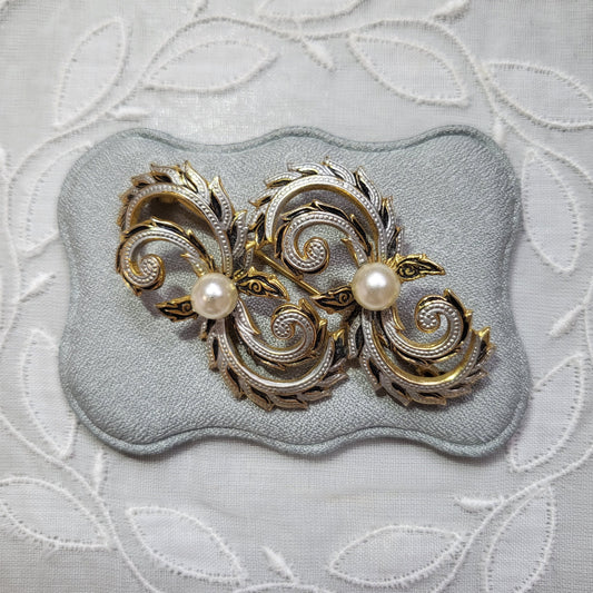Brooch - Damascene Faux Pearl Swirly Brooch