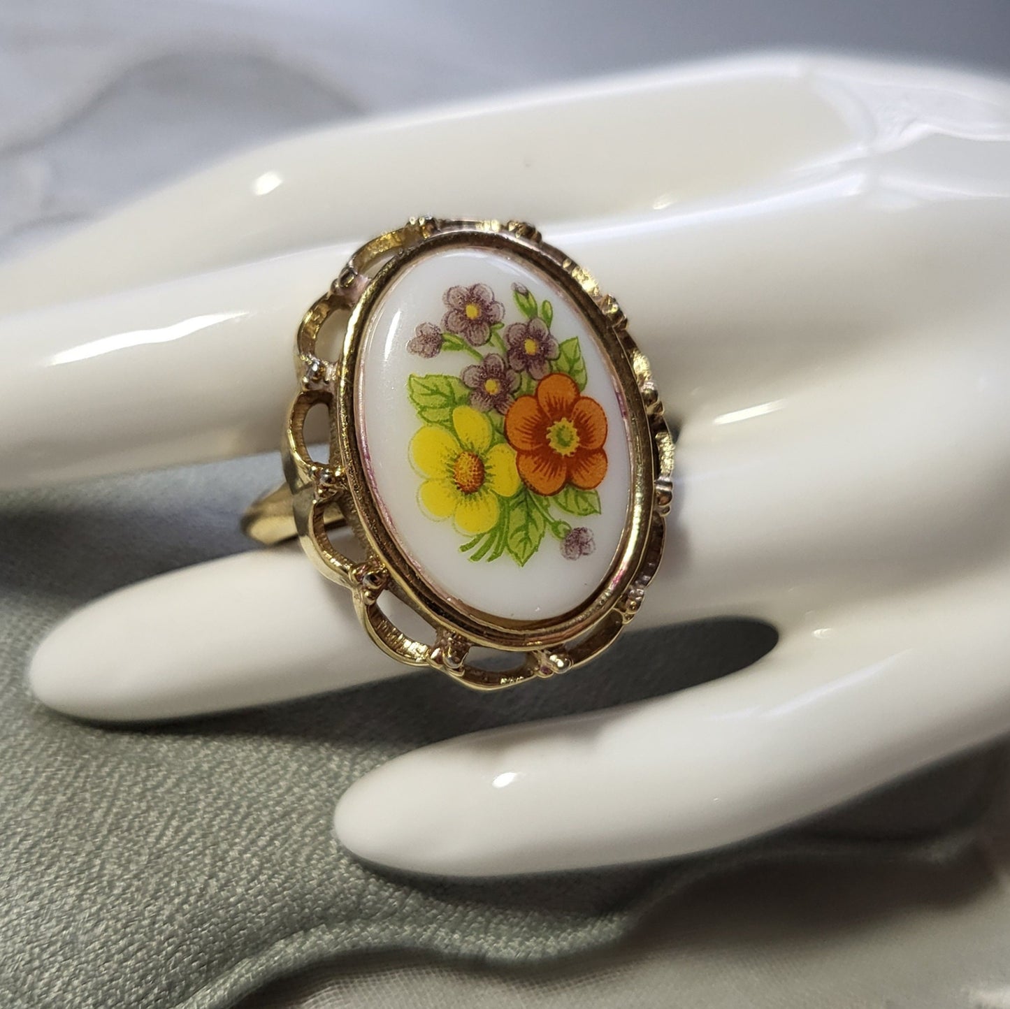 Ring - Avon Flower Print Porcelain Ring