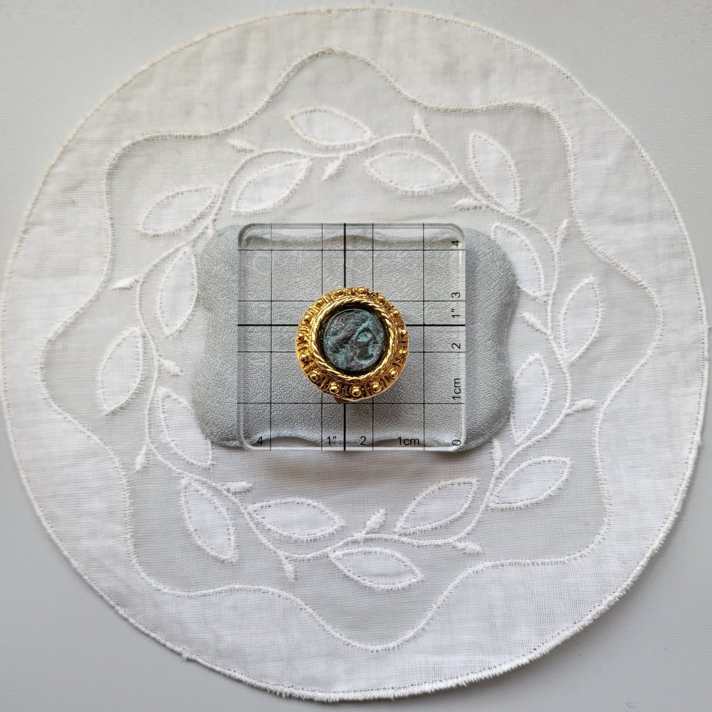 Clip on - Marie Victoire Kamer Roman Coin Earrings