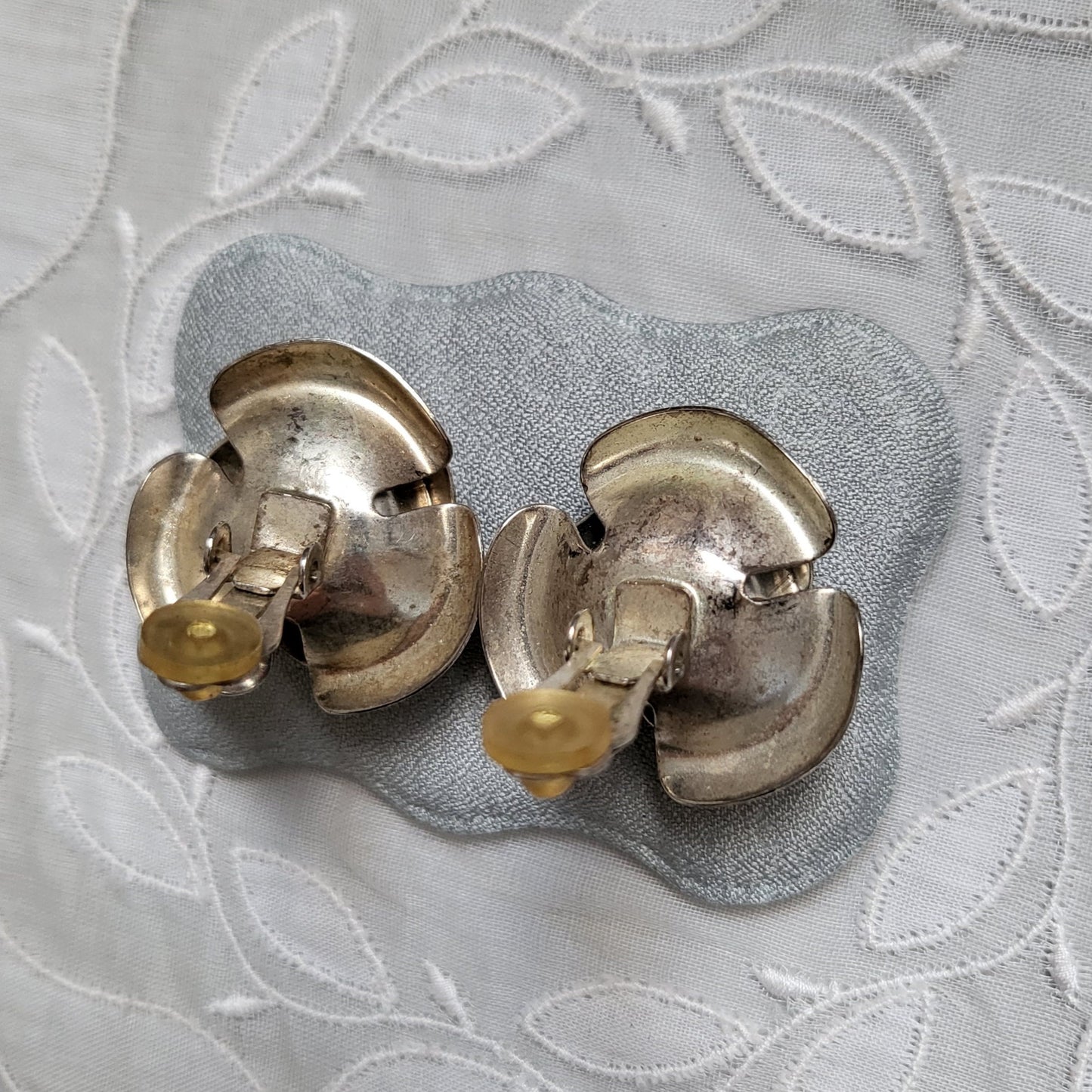 Clip on - Silver Metal Rose Clip On Earrings