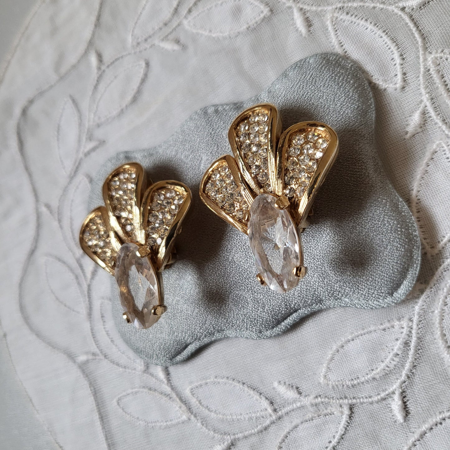 Clip on - Crystal Feather Fan Shaped Clip On Earrings