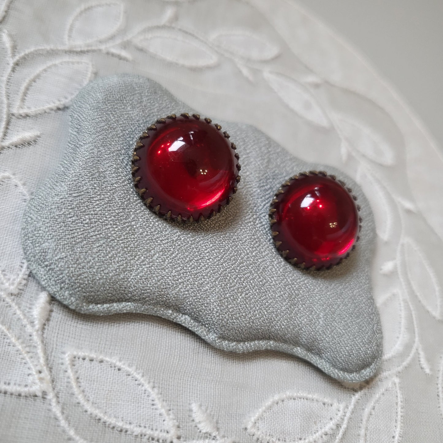 Clip on - Vintage Red Glass Cabochon Clip on Earrings