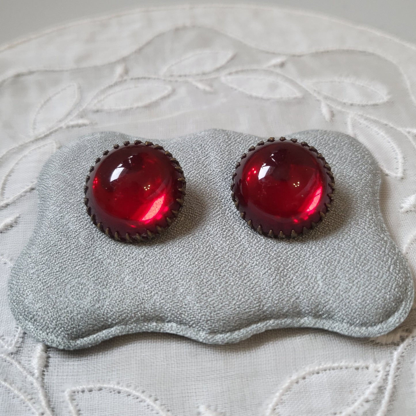 Clip on - Vintage Red Glass Cabochon Clip on Earrings