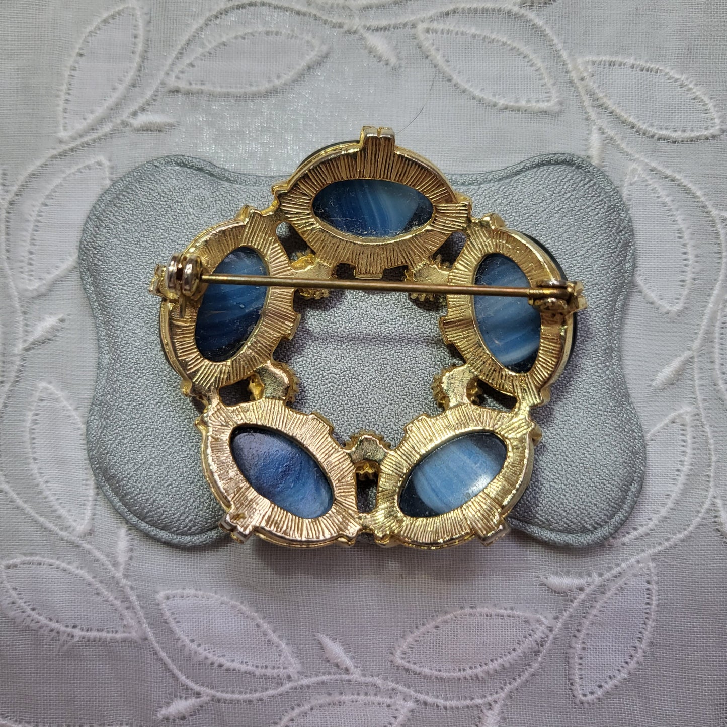 Brooch - Blue and White Stripe Glass Cabochon Wreath Brooch