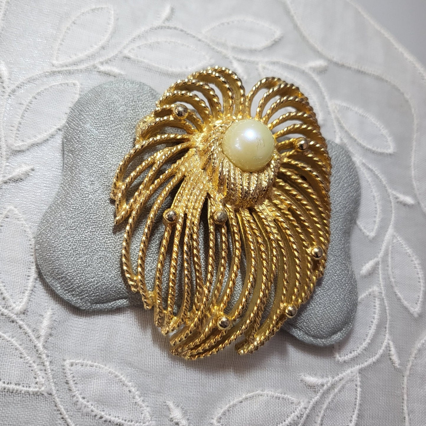 Brooch - Caroline Statement Pearl Brooch