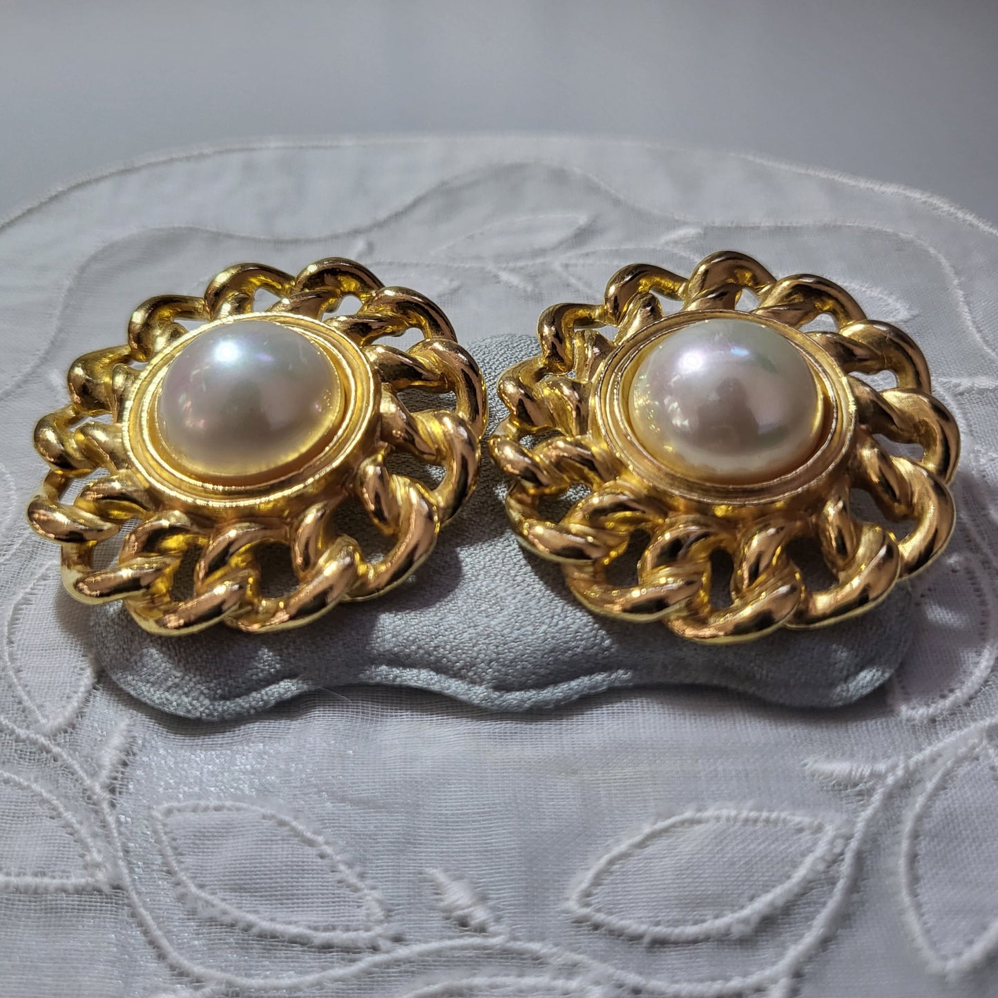 Clip on - Sphinx Statement Pearl Clip on Earrings