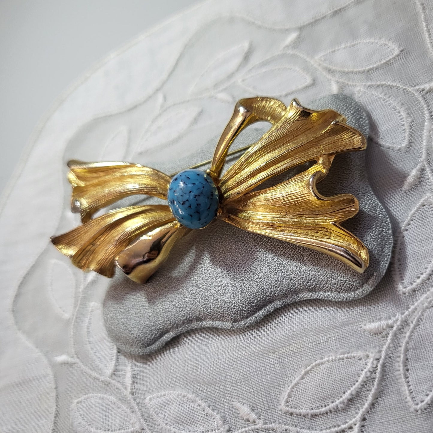 Brooch - Hollywood Turquoise Bow Brooch