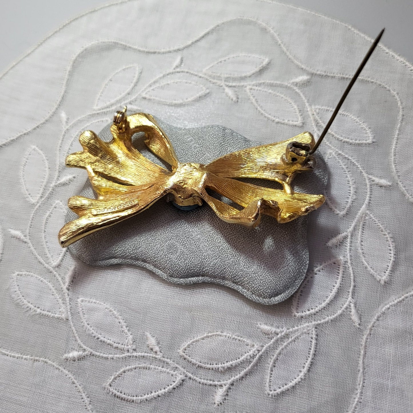 Brooch - Hollywood Turquoise Bow Brooch